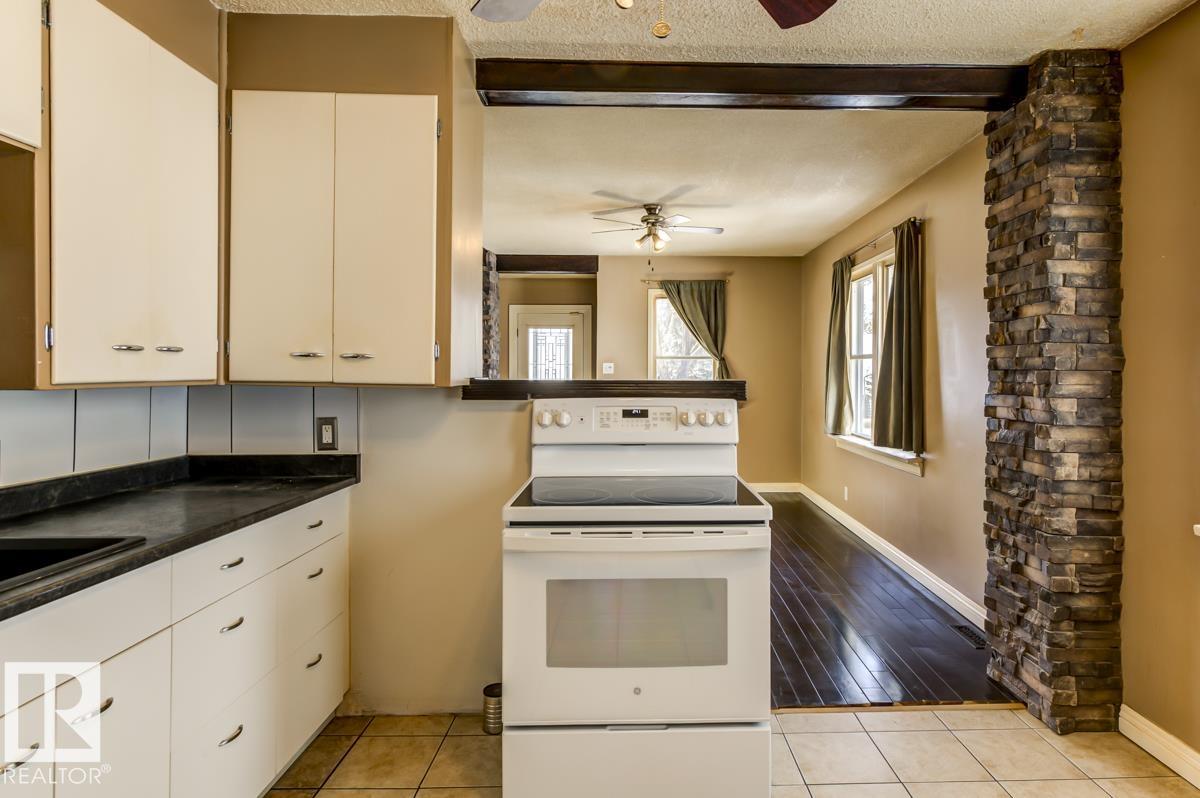 Photo 15 at 6015 106 Street NW, Pleasantview, Edmonton