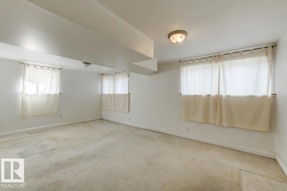 Photo 23 at 6015 106 Street NW, Pleasantview, Edmonton