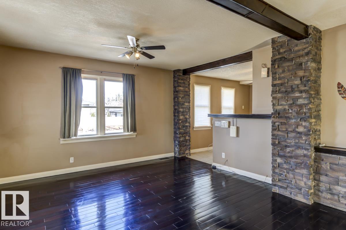 Photo 10 at 6015 106 Street NW, Pleasantview, Edmonton