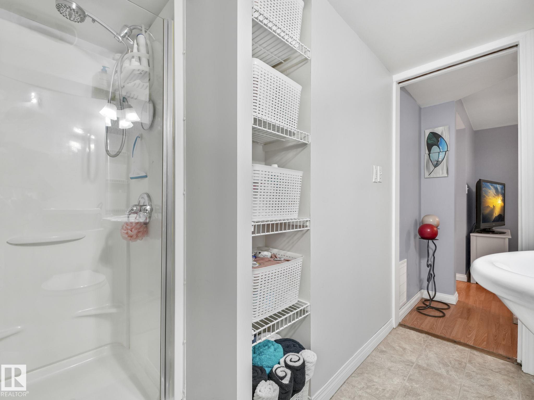 Photo 37 at 12141 96 Street NW, Alberta Avenue, Edmonton