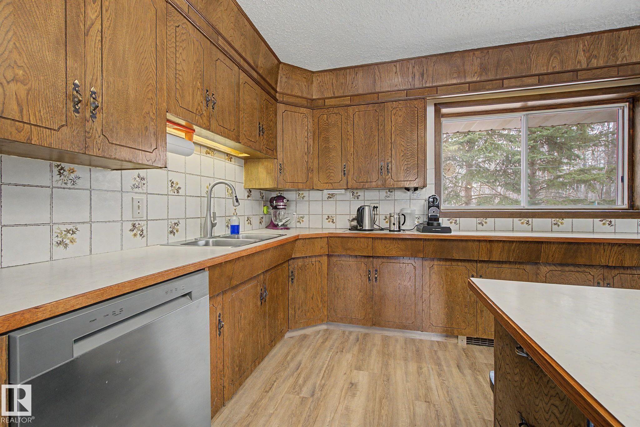 Photo 16 at 22302 Twp Rd 504, None, Rural Leduc County