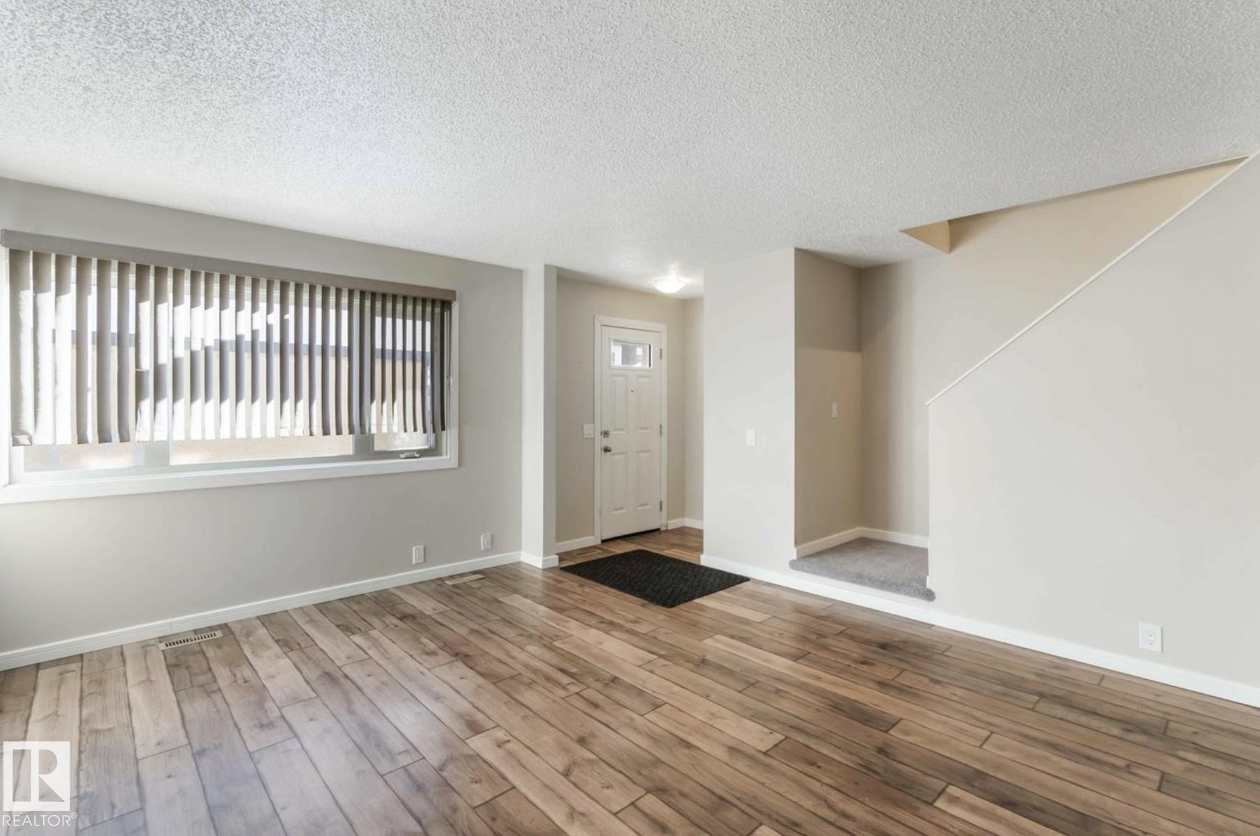 https://zimg.paragon.ice.com/ParagonImages/Property/PM/RAE/225395131/8/0/0/13335b14ed9695523a50d5d25739c5f2/1/9b42fa16976f647ddab54288ed411209/225395131-e722dafd-4d16-4588-bd20-fe521f03e107.JPG
