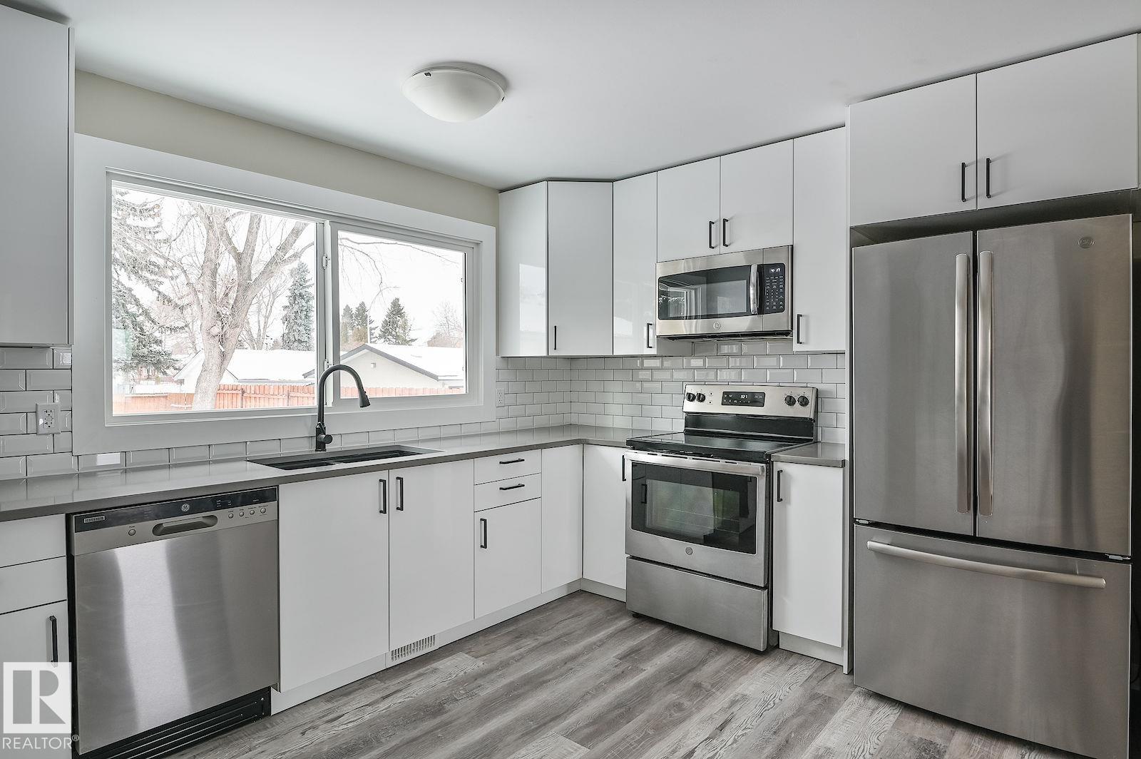 4 Eagle Drive, Brentwood, Sherwood Park