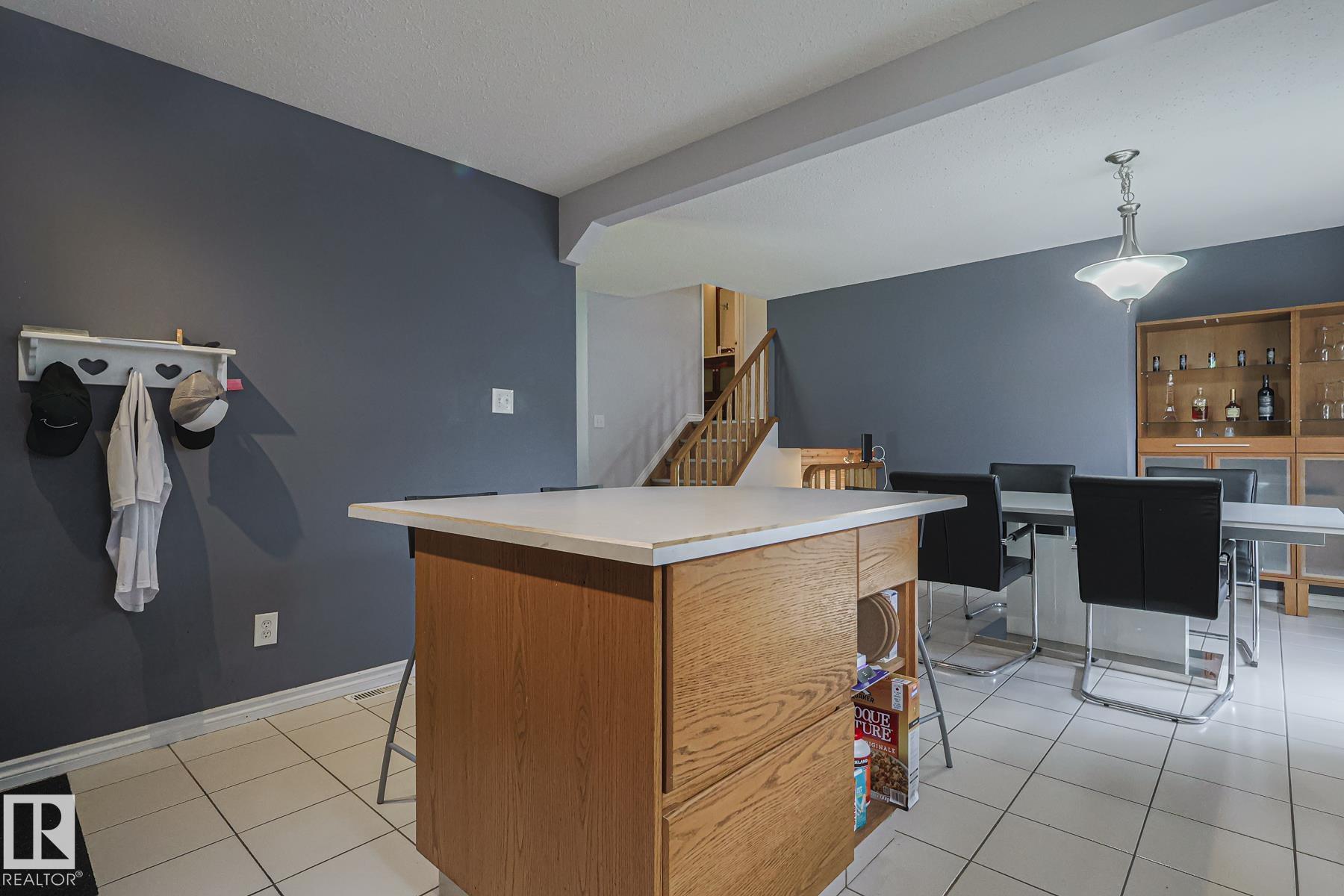 Photo 15 at 10439 16 Avenue NW, Bearspaw, Edmonton