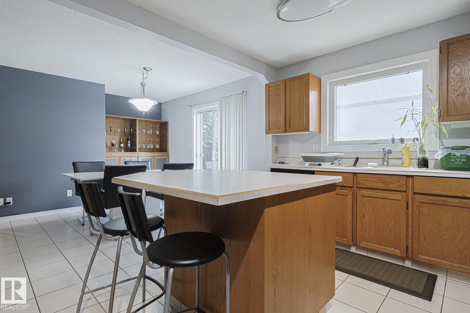 Photo 16 at 10439 16 Avenue NW, Bearspaw, Edmonton