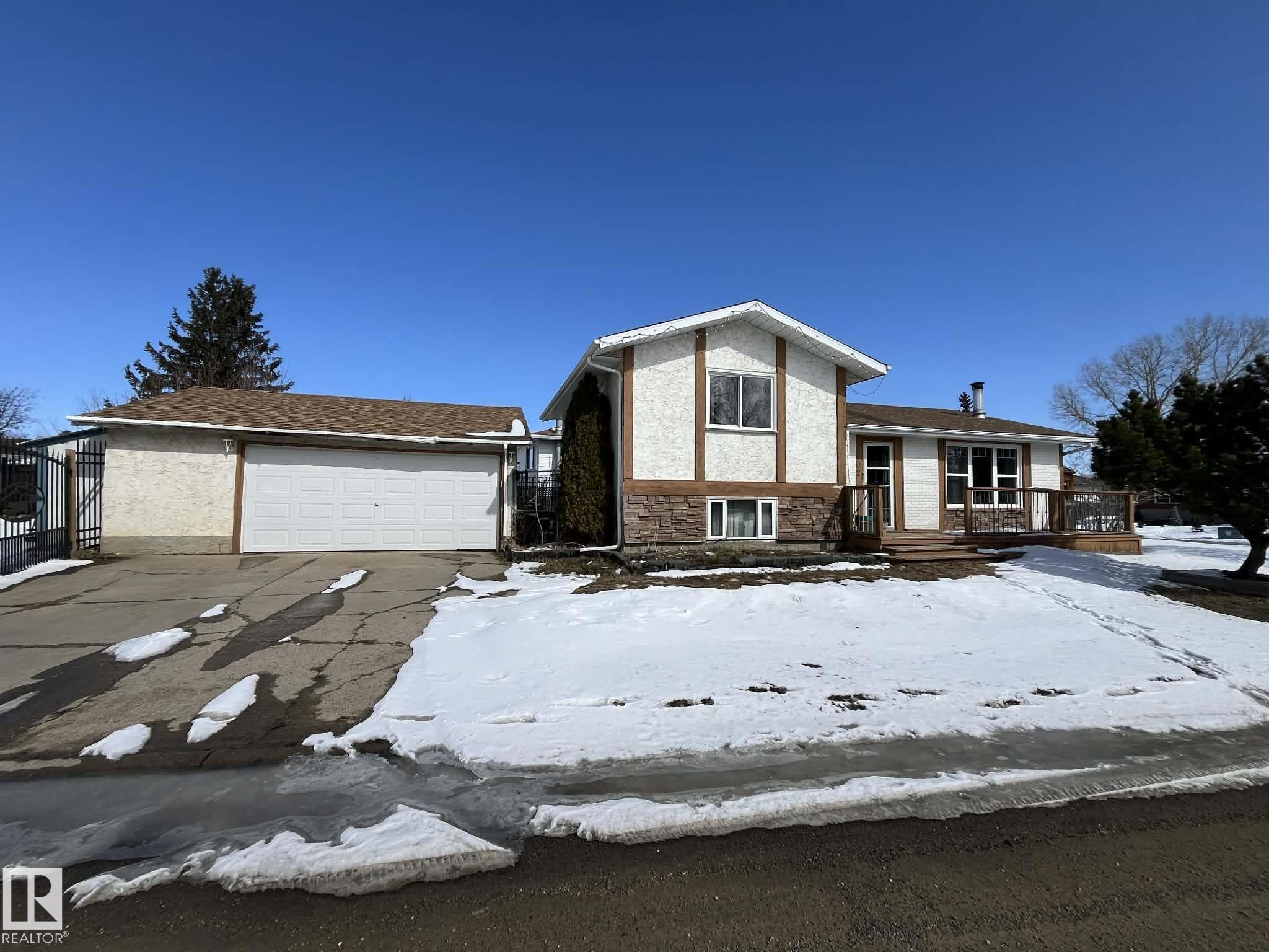 9702 95 Avenue, Morinville