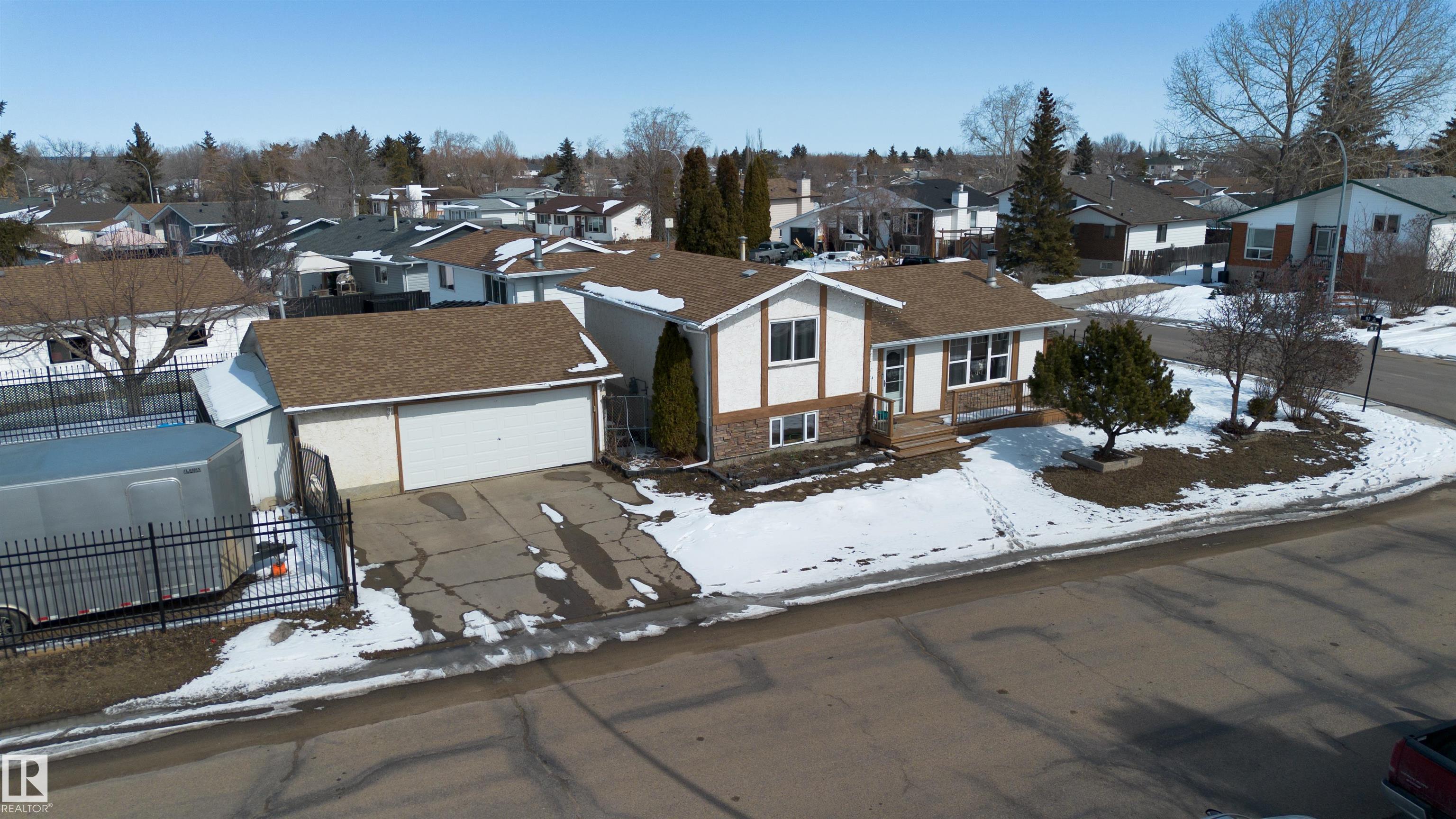 9702 95 Avenue, Morinville