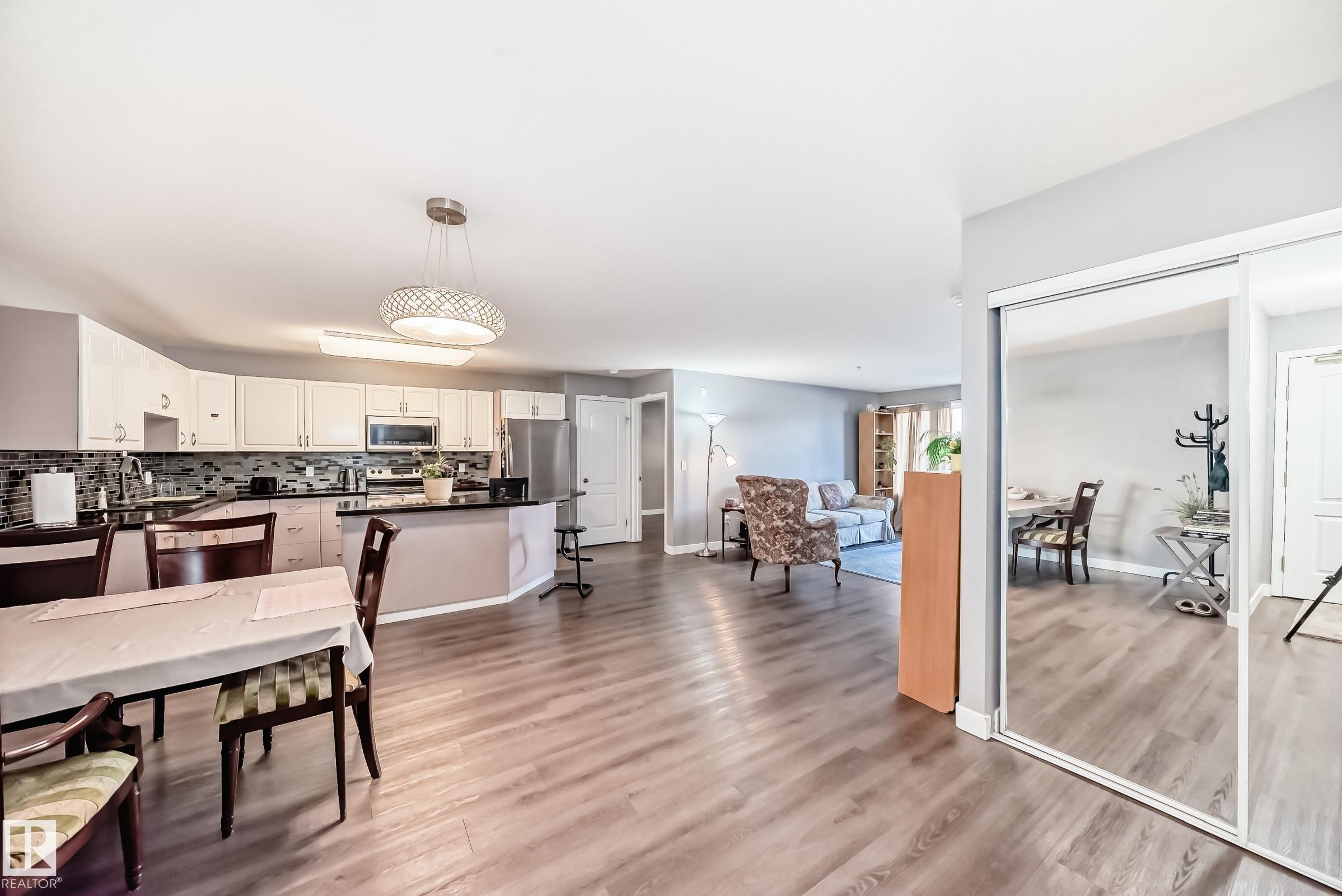 Photo 12 at 119 - 10421 42 Avenue NW, Rideau Park, Edmonton