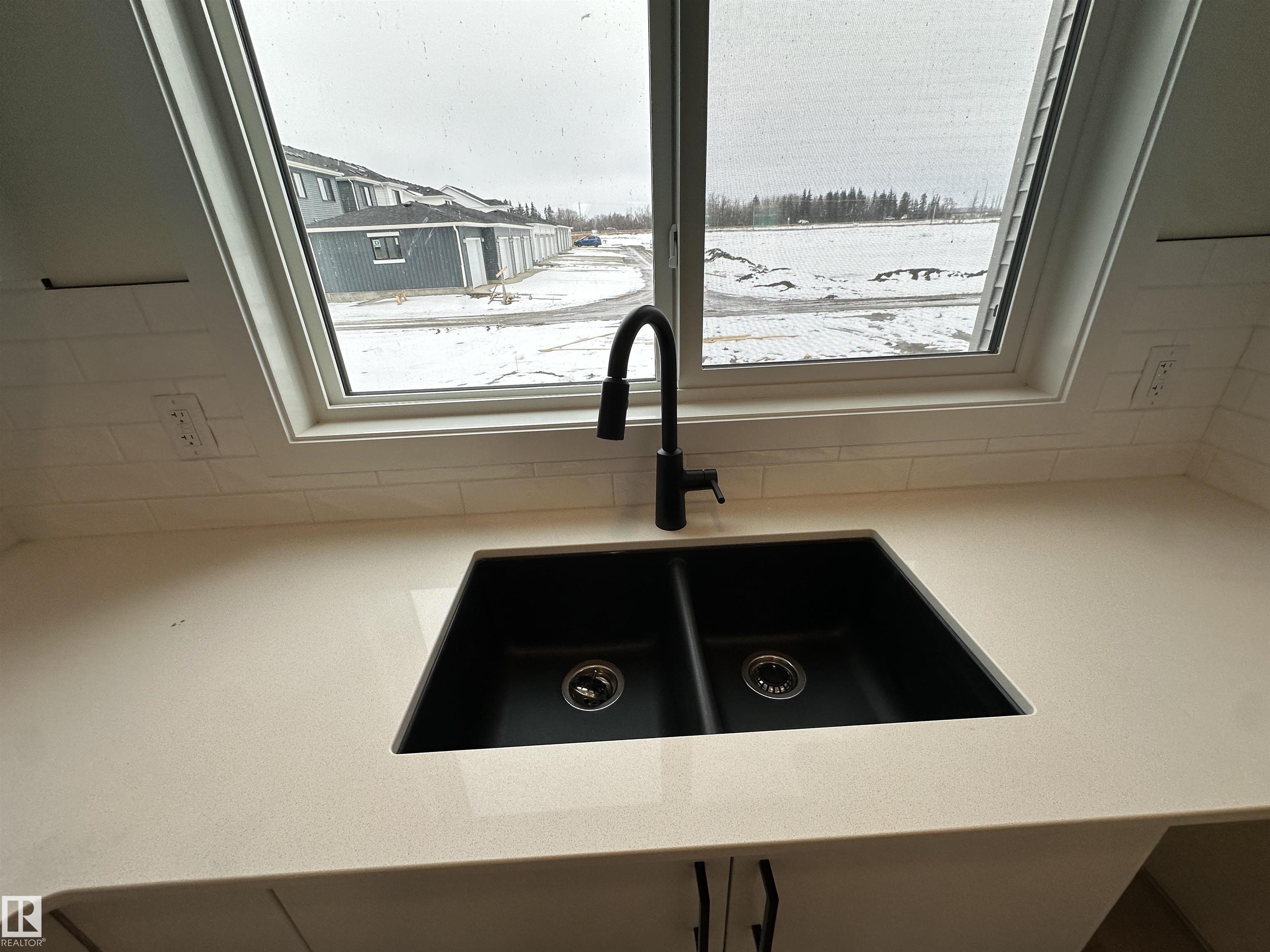 Photo 6 at 1092 Mcleod Avenue, Easton, Spruce Grove