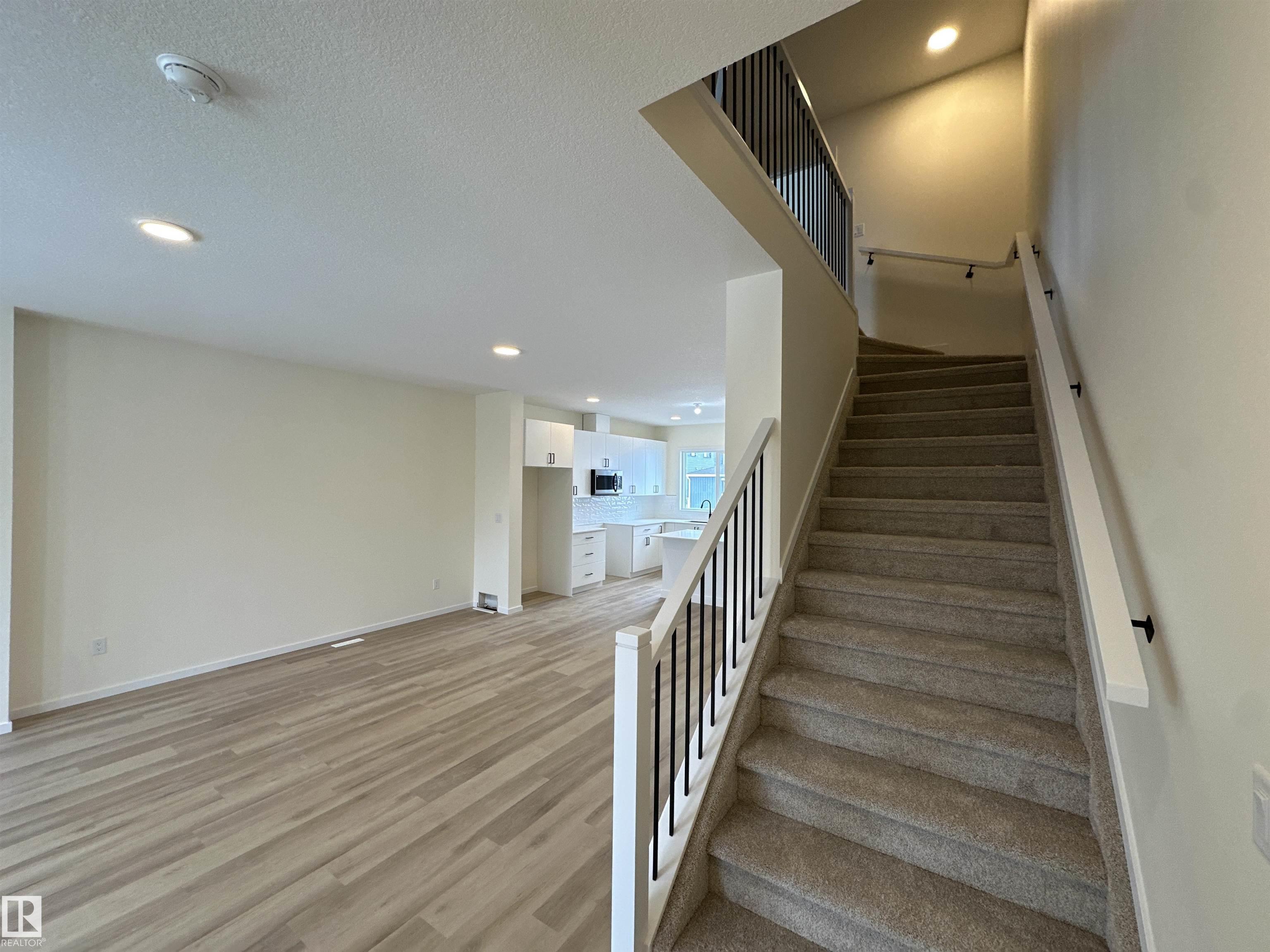 Photo 10 at 1092 Mcleod Avenue, Easton, Spruce Grove