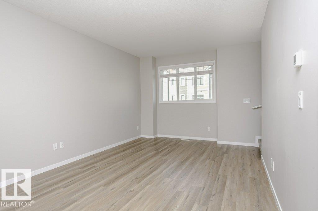 https://zimg.paragon.ice.com/ParagonImages/Property/PM/RAE/225395206/17/0/0/32b8f2f02860ca44af1cd293fb25e781/1/a9fdc49ac52f692e524569ceeec96c25/225395206-94221414-9c28-46e6-b624-bacb531f534c.JPG