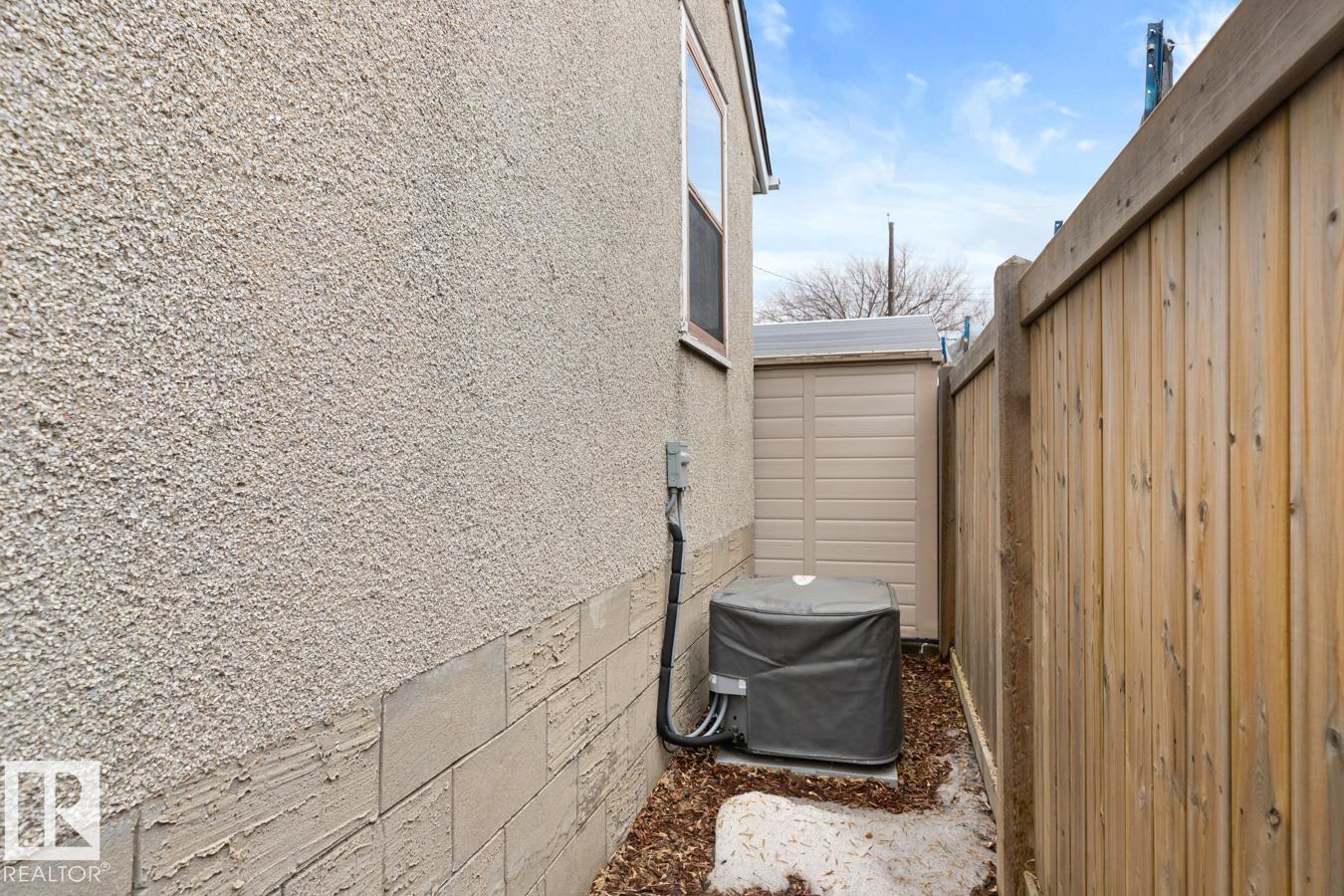 https://zimg.paragon.ice.com/ParagonImages/Property/PM/RAE/225395208/28/0/0/6f5d3bf7b5a9431b5aa294567dff496c/1/991647514e7e7a20c45c932cb897bf12/225395208-66d1dc2f-1c20-4eac-a0d3-a3e4699740b3.JPG