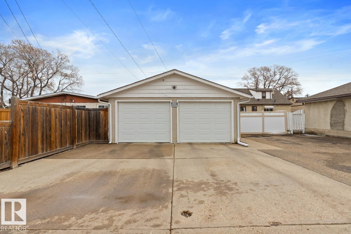 https://zimg.paragon.ice.com/ParagonImages/Property/PM/RAE/225395208/30/0/0/2f8189b7a2bf33593d25b5525fc93c53/1/991647514e7e7a20c45c932cb897bf12/225395208-21f91b94-94b4-4f95-9559-19cb8c464a2a.JPG