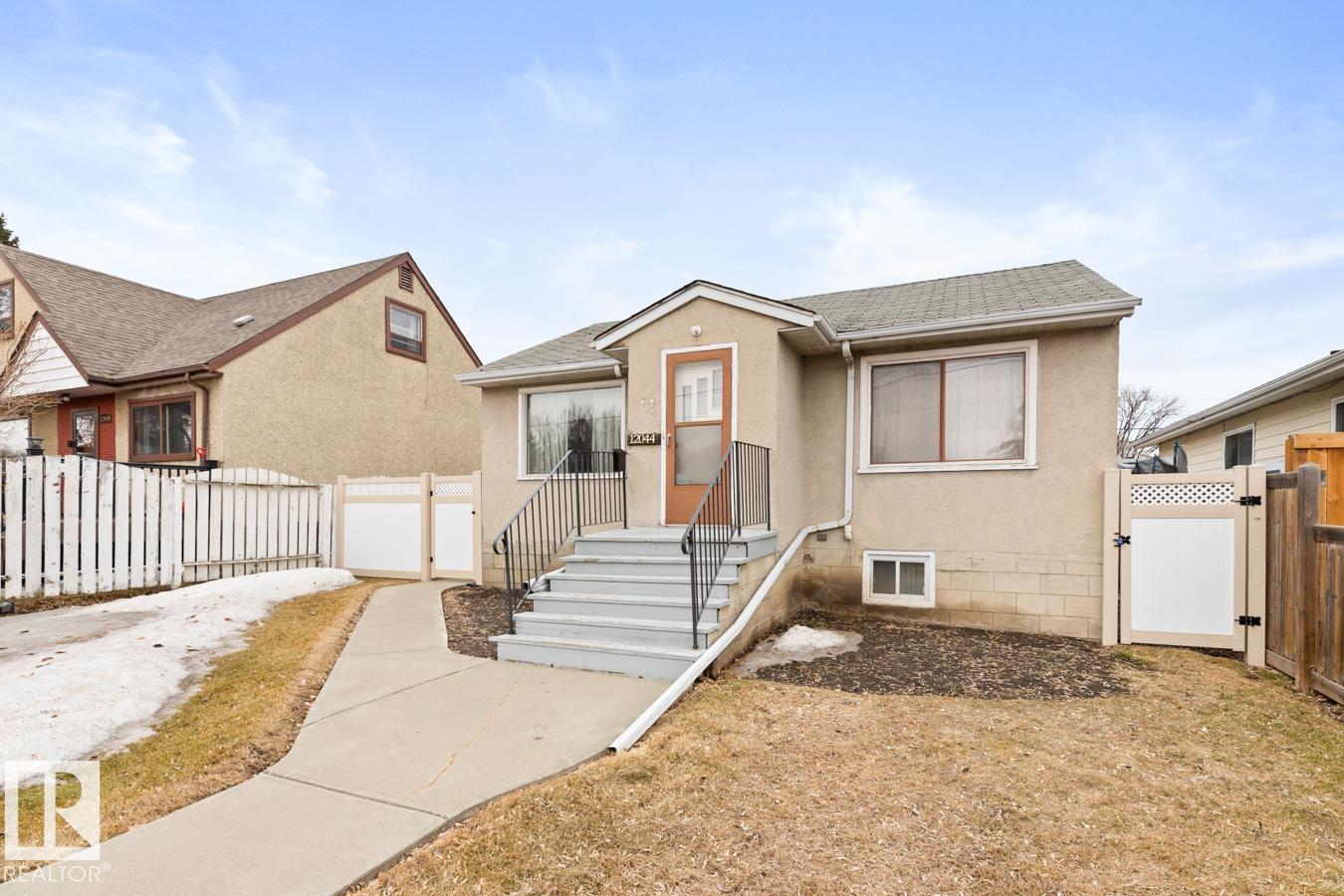 https://zimg.paragon.ice.com/ParagonImages/Property/PM/RAE/225395208/34/0/0/a366a1be5ca0a56f67849d3d9bef02a1/1/991647514e7e7a20c45c932cb897bf12/225395208-7aa67a00-7ee5-49cc-bd43-117e041b4f6c.JPG