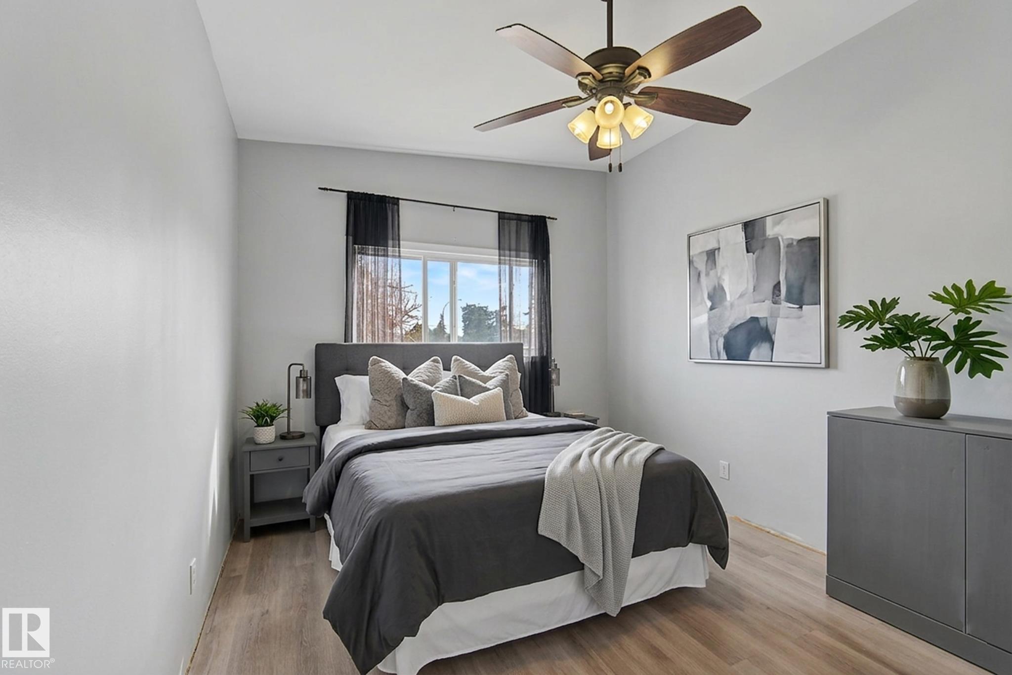 Photo 8 at 5920 132 Avenue NW, Belvedere, Edmonton