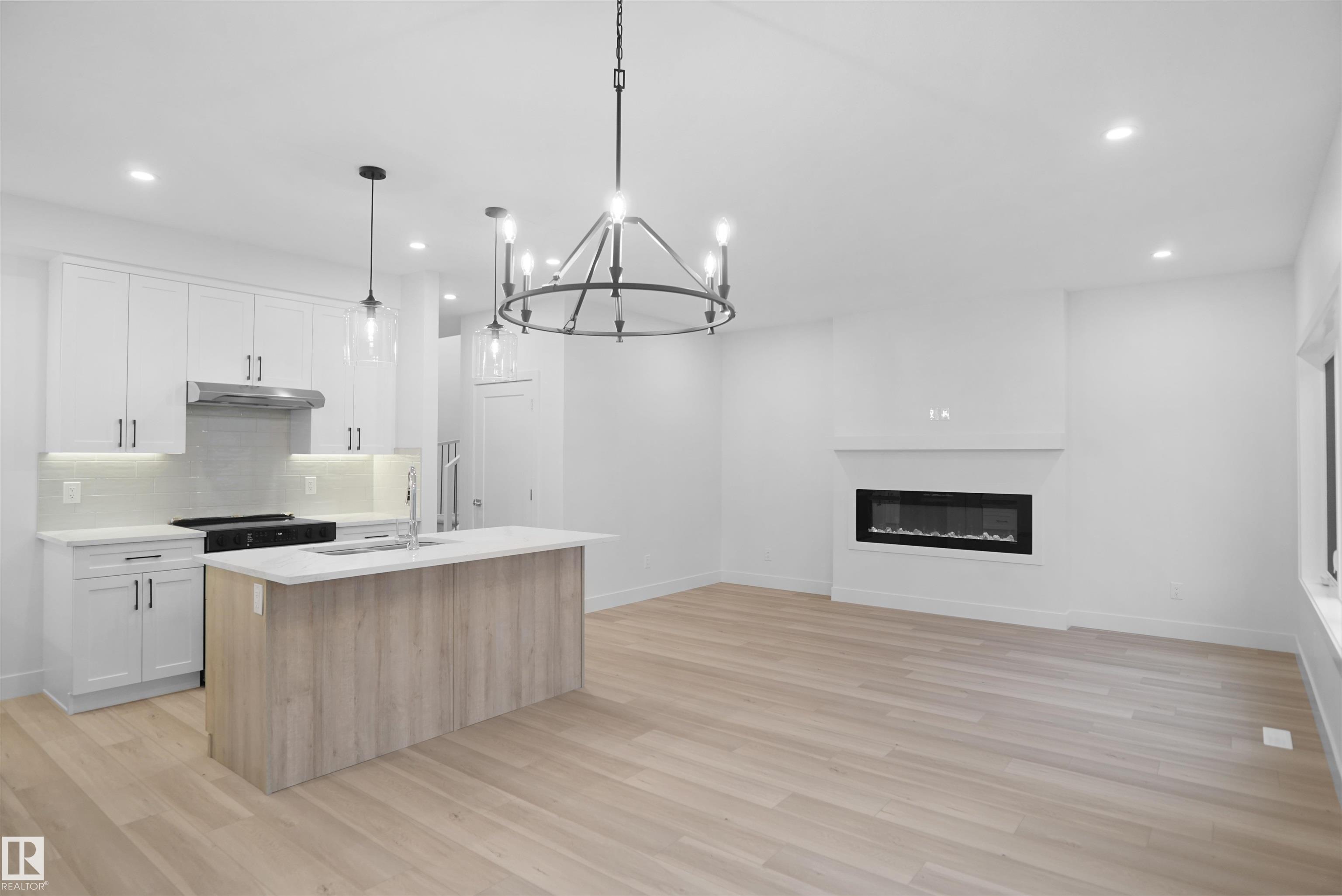 https://zimg.paragon.ice.com/ParagonImages/Property/PM/RAE/225395268/11/0/0/9fa3d35b43b07bf87bc12769722cb2dc/1/989f37e8085d78279d33704c0d56d07c/225395268-ae9cbf4c-4ffd-493d-b8d3-66039cedaa5a.JPG