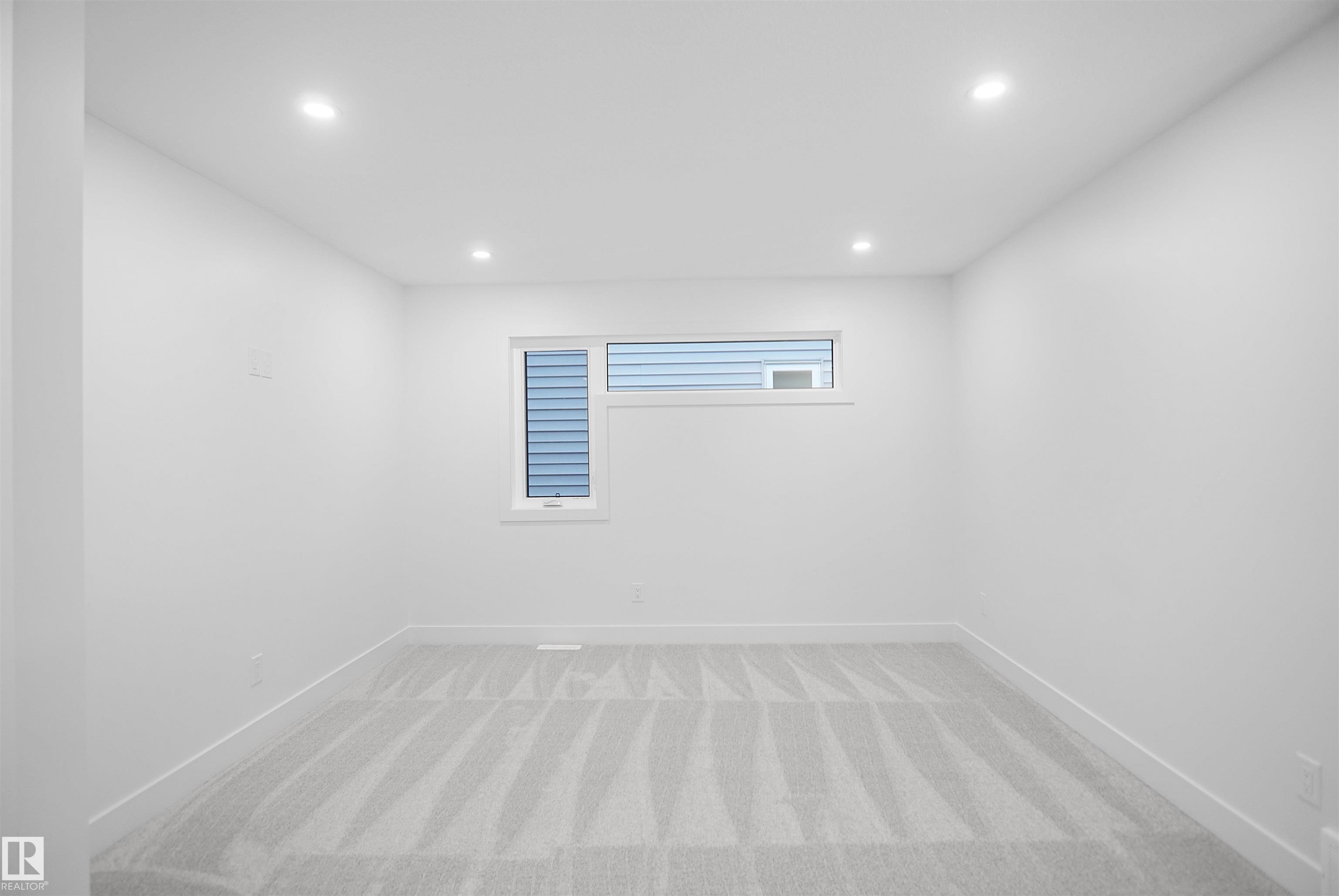 https://zimg.paragon.ice.com/ParagonImages/Property/PM/RAE/225395268/23/0/0/d0c812e7ca7d305385379cc1a3196fb0/1/989f37e8085d78279d33704c0d56d07c/225395268-e1d4bd5f-5eb1-40bd-be02-0188b8f4c992.JPG
