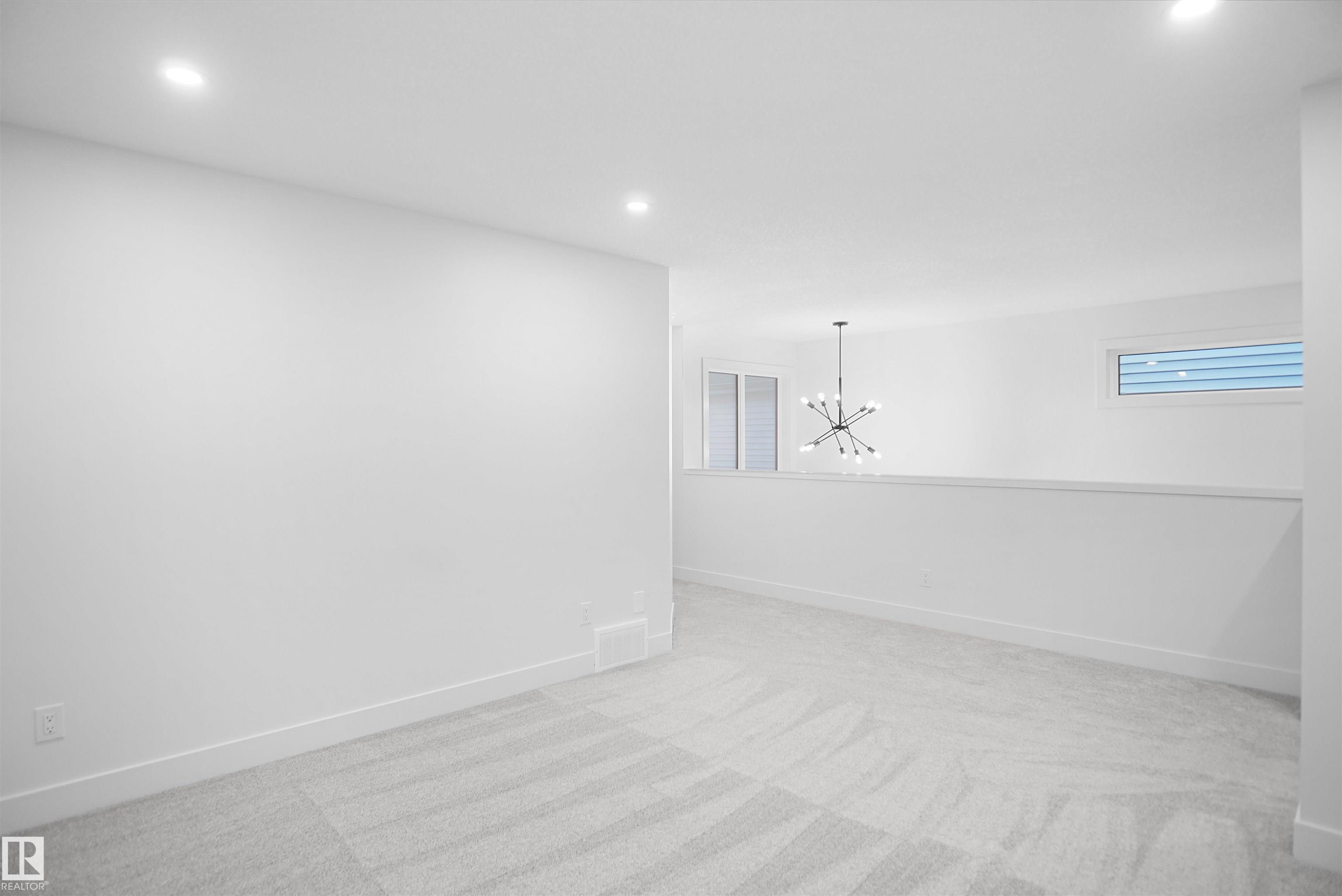 https://zimg.paragon.ice.com/ParagonImages/Property/PM/RAE/225395268/25/0/0/6d013dfece2fb36243a80425714f7e24/1/989f37e8085d78279d33704c0d56d07c/225395268-d3b76eba-f188-4c5e-bde9-e52bc53942e7.JPG
