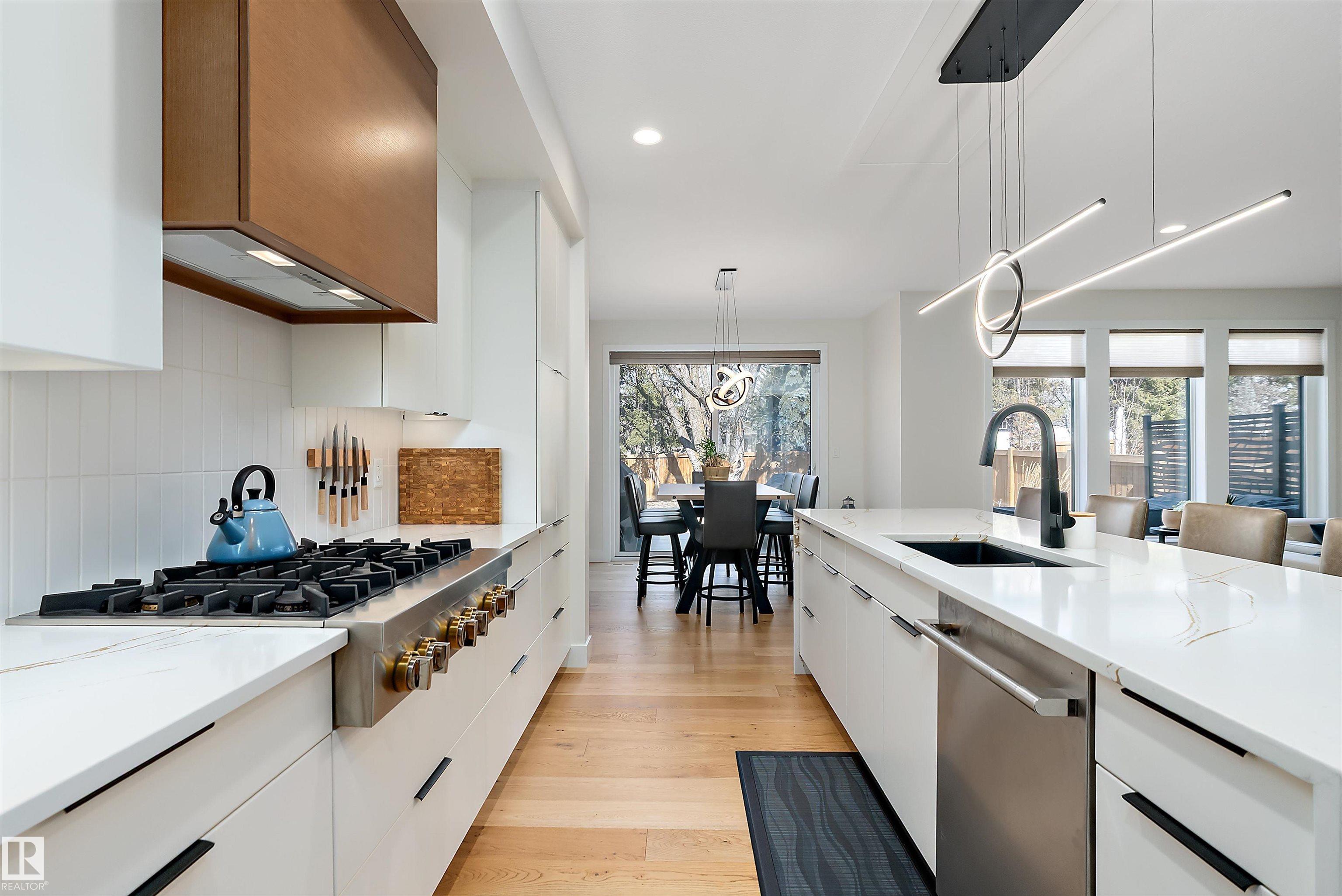 Photo 14 at 12518 39 Avenue NW, Aspen Gardens, Edmonton