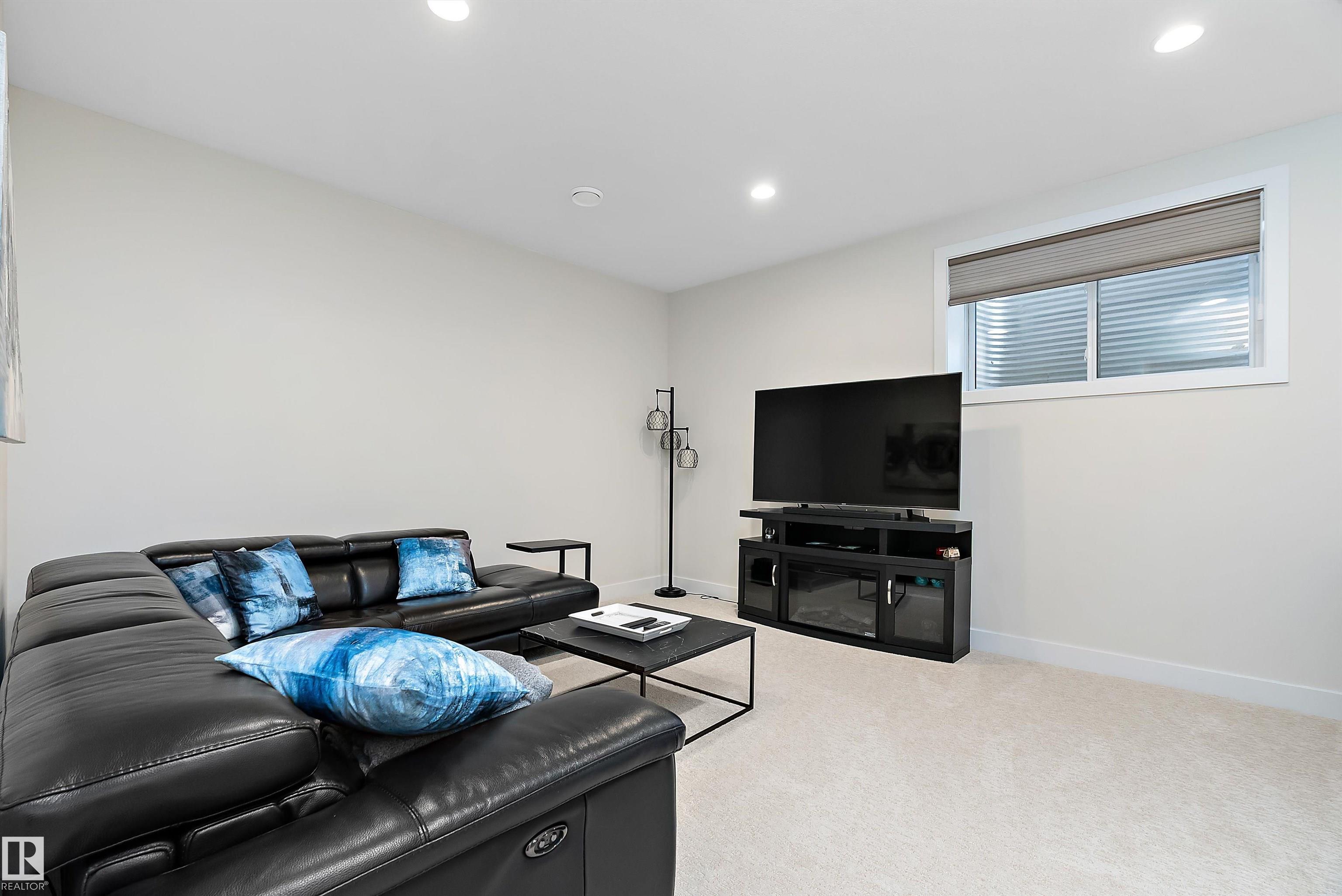 Photo 46 at 12518 39 Avenue NW, Aspen Gardens, Edmonton