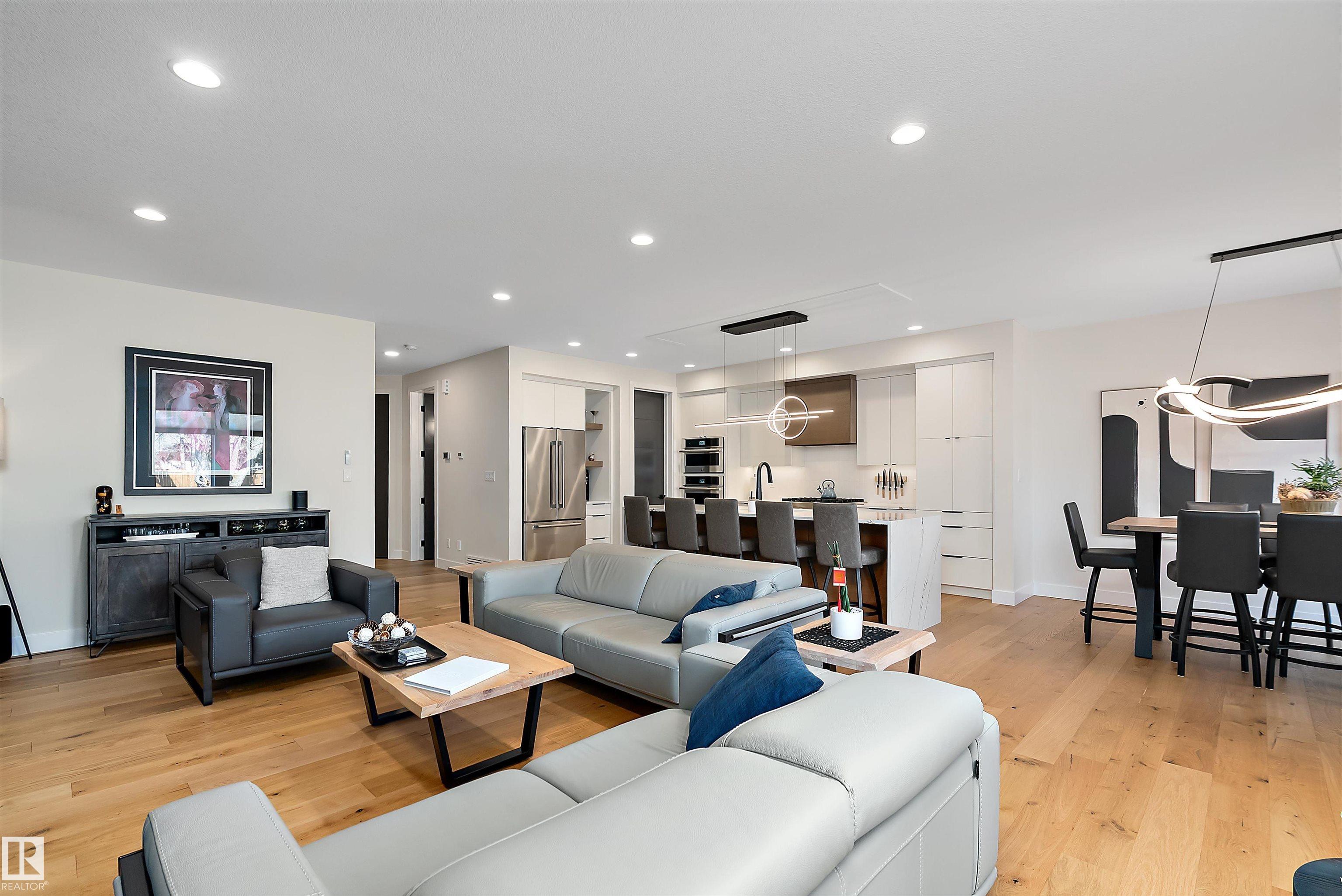 Photo 8 at 12518 39 Avenue NW, Aspen Gardens, Edmonton