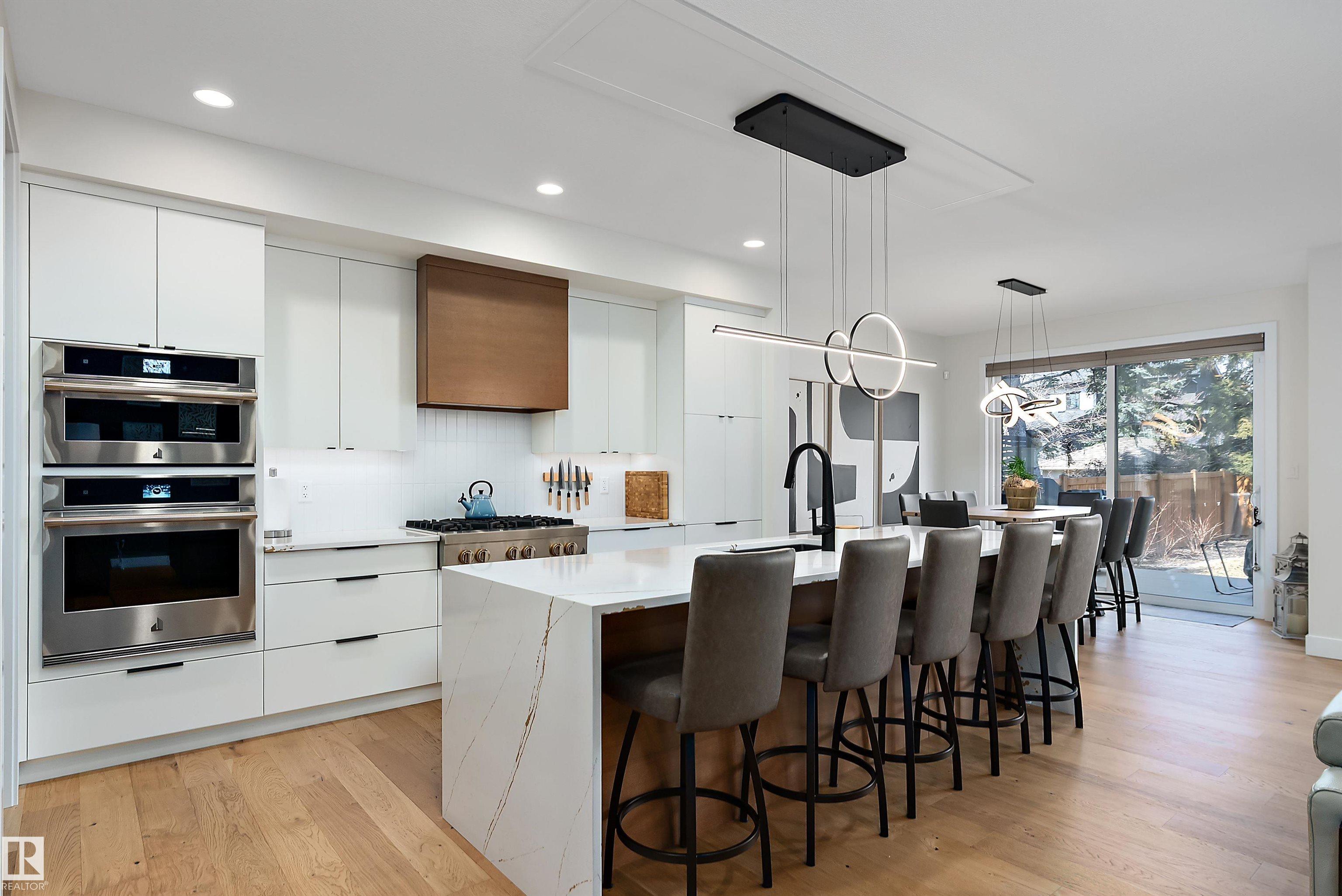 Photo 10 at 12518 39 Avenue NW, Aspen Gardens, Edmonton