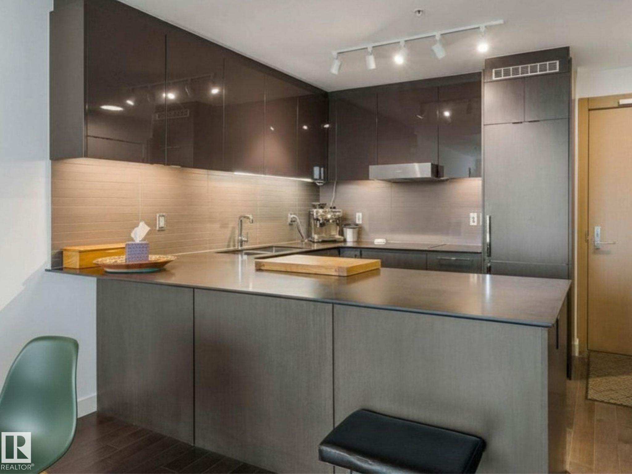 Picture for #3606 10360 102 ST NW