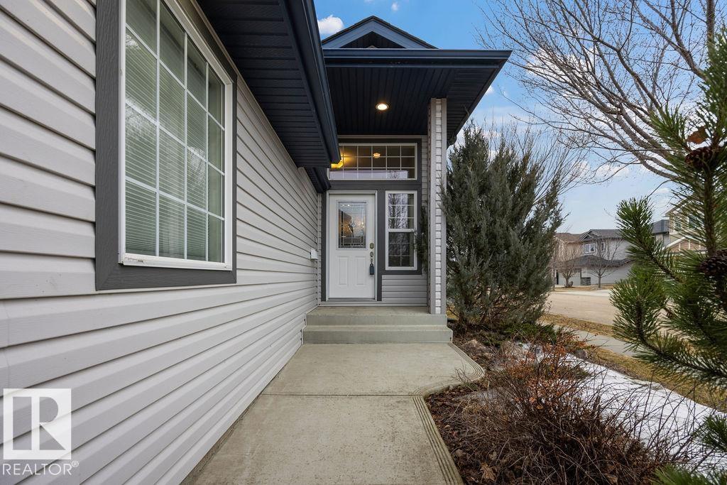 24 Sweetberry Cove, Suntree, Leduc