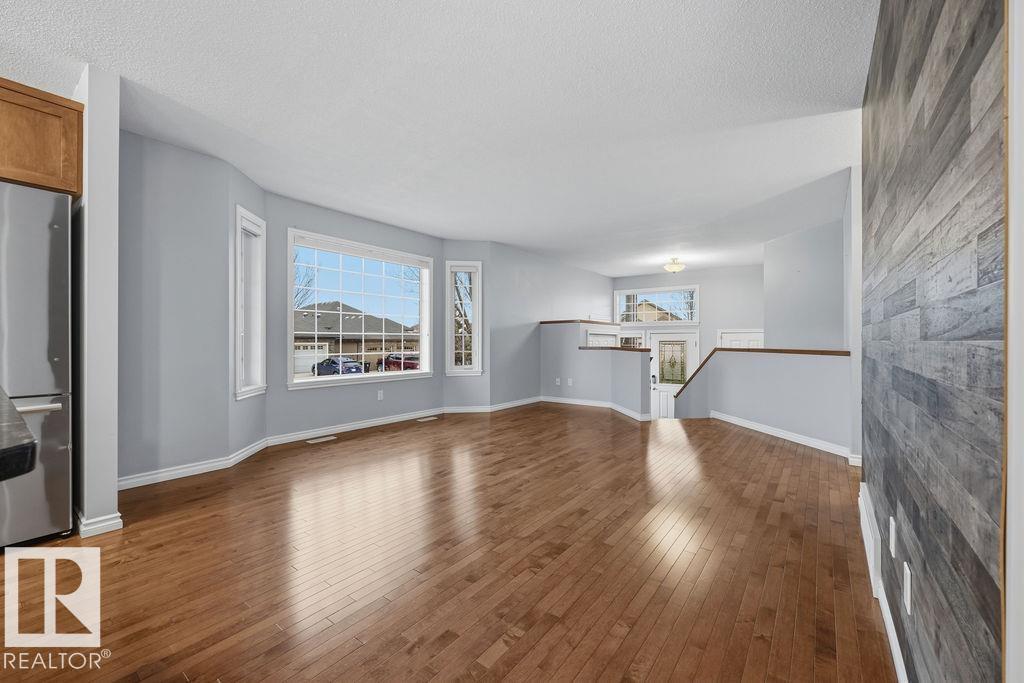 24 Sweetberry Cove, Suntree, Leduc