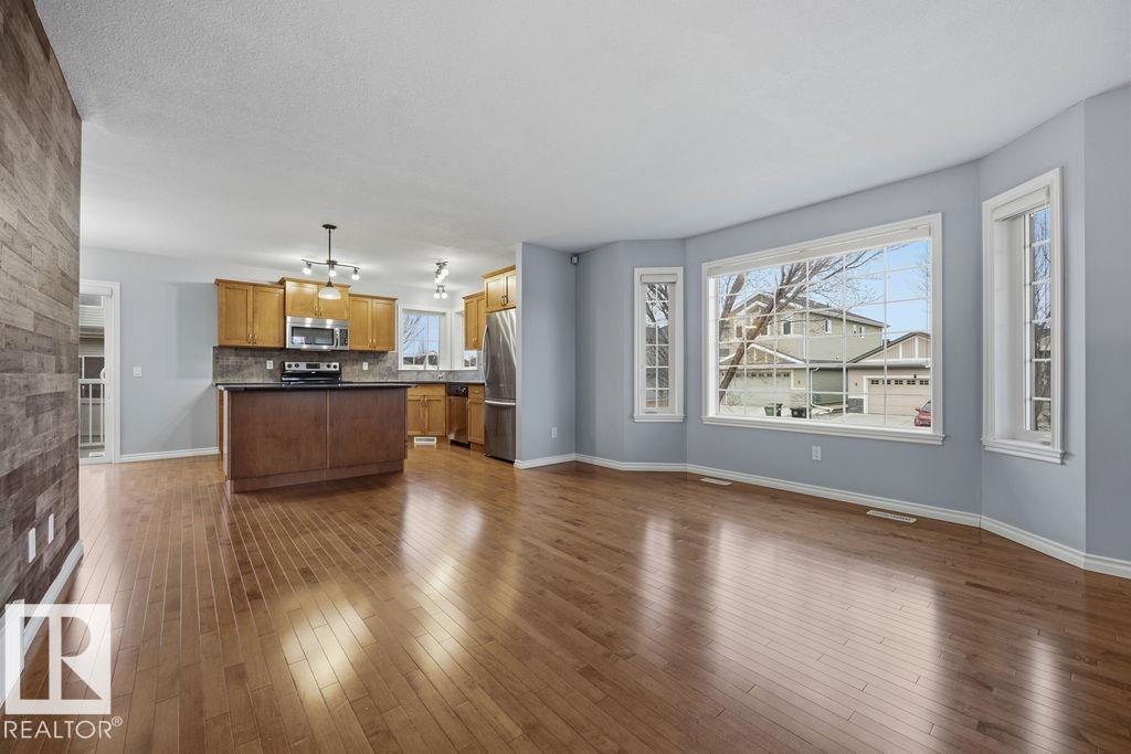 Photo 6 at 24 Sweetberry Cove, Suntree, Leduc