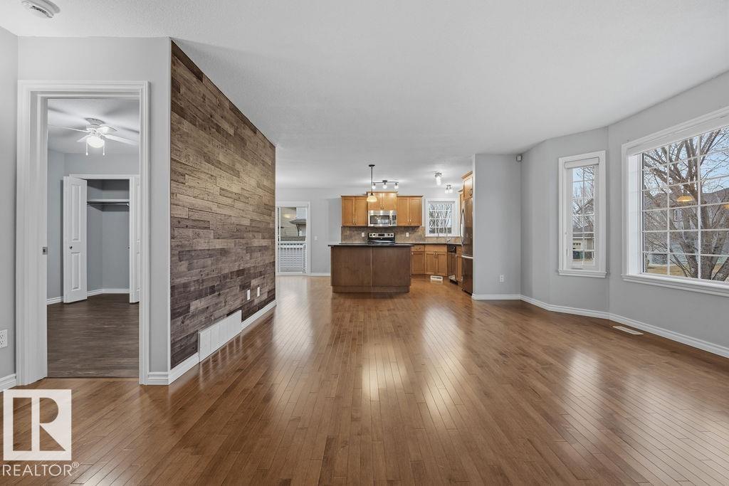 Photo 7 at 24 Sweetberry Cove, Suntree, Leduc