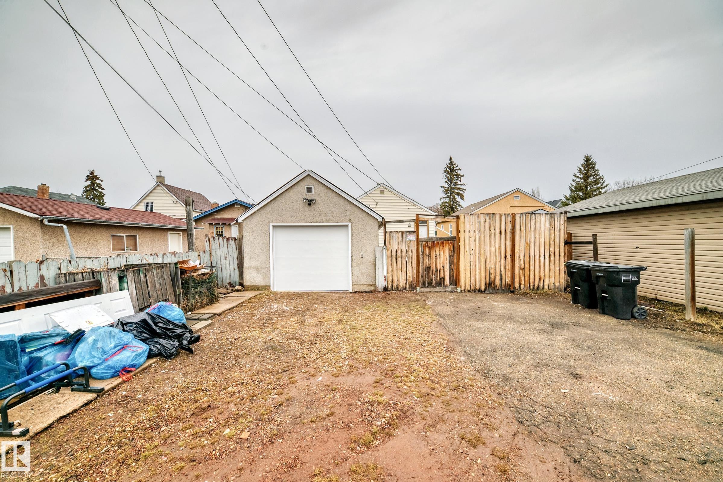 Photo 38 at 9221 110 Avenue NW, Mccauley, Edmonton