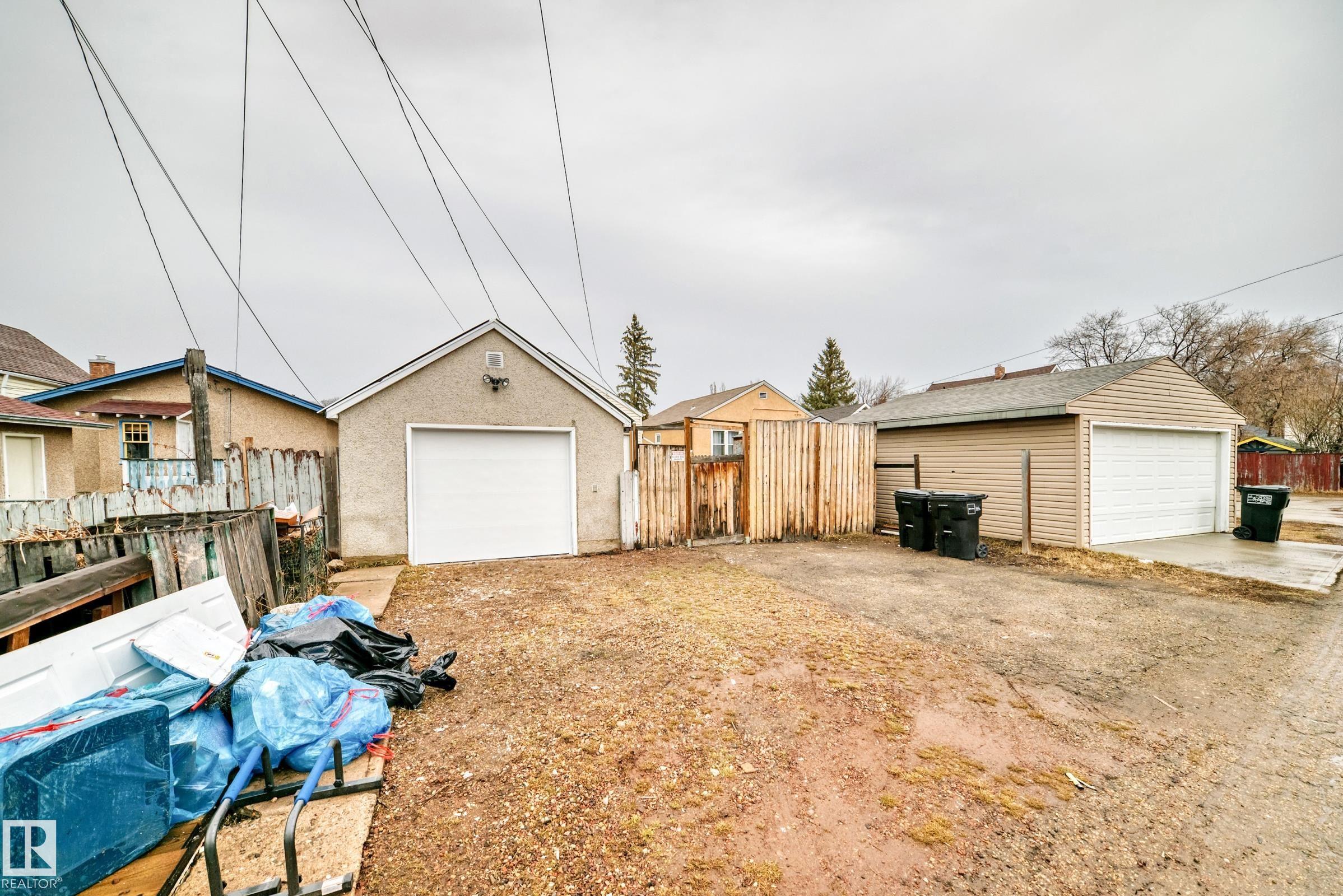 Photo 39 at 9221 110 Avenue NW, Mccauley, Edmonton