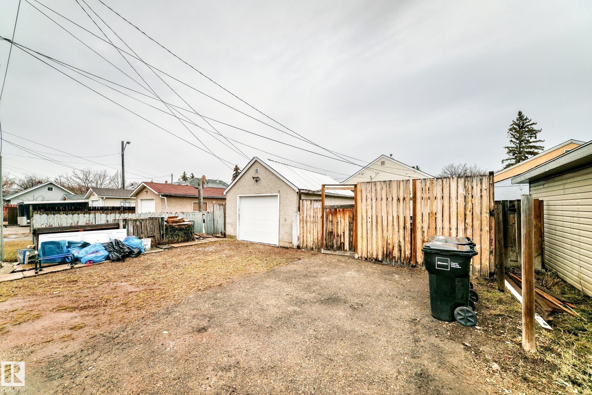 Photo 40 at 9221 110 Avenue NW, Mccauley, Edmonton