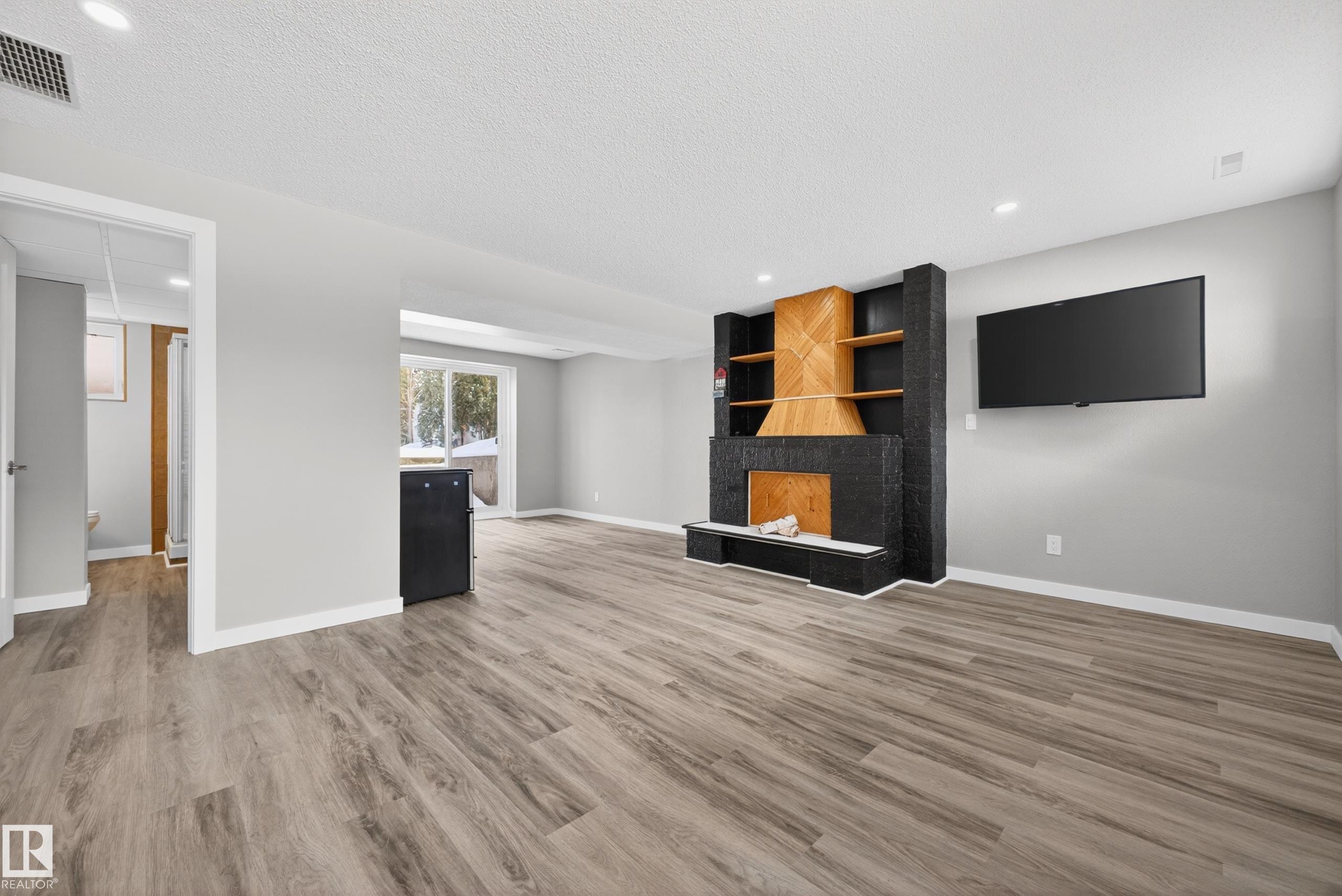 Photo 32 at 104 Grandin Drive, Hittinger, Morinville