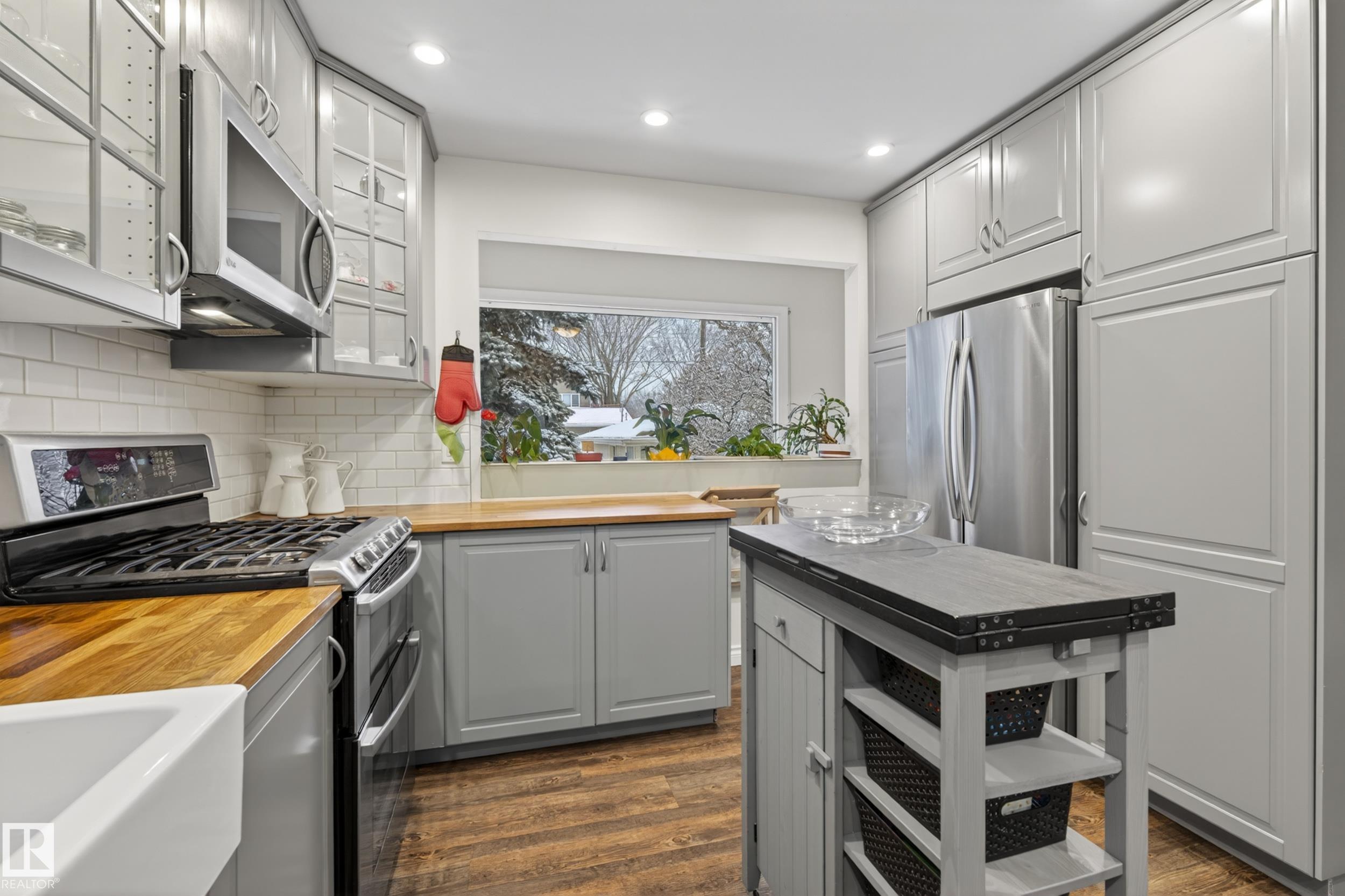 Photo 20 at 10328 76 Street NW, Forest Heights, Edmonton