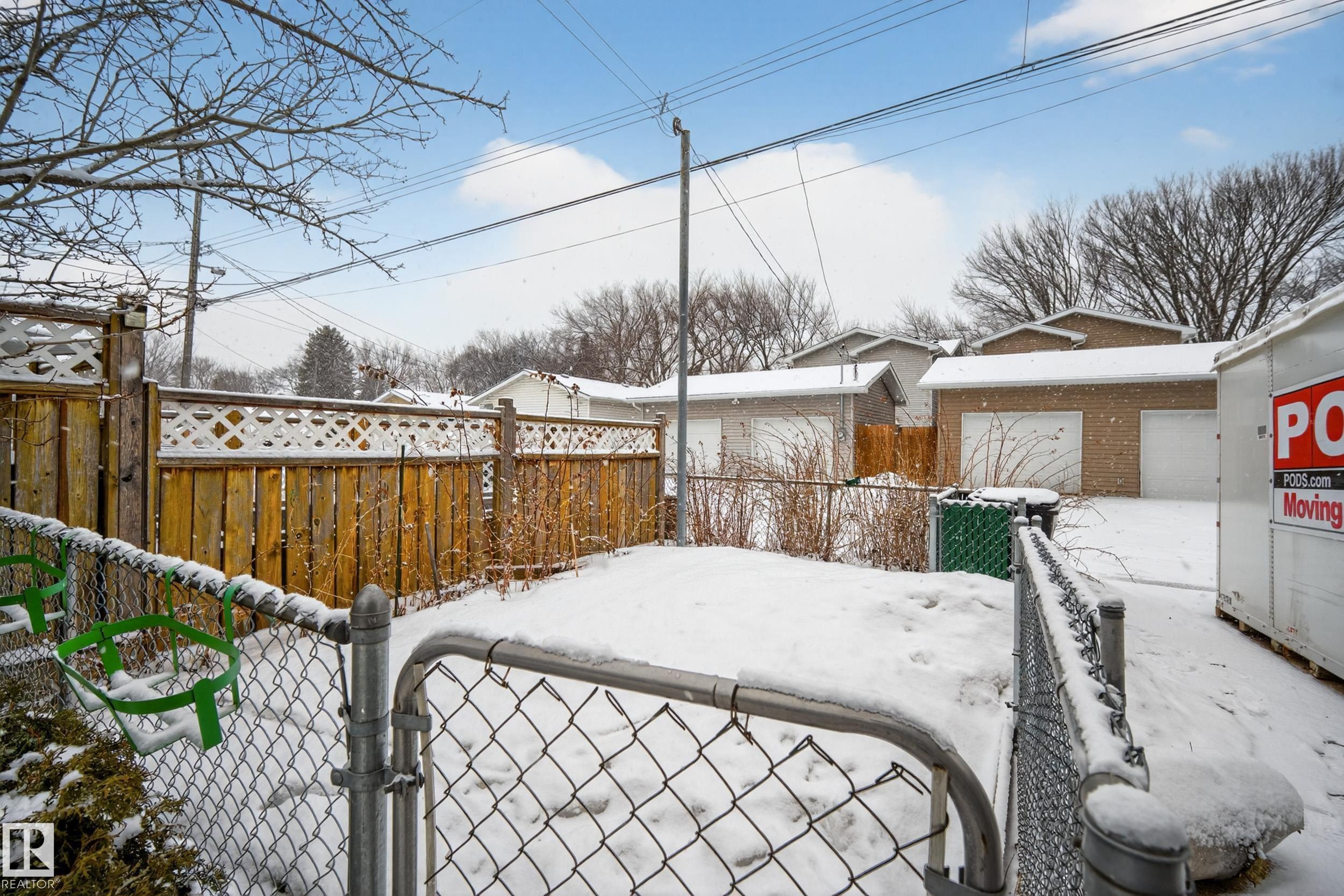 Photo 10 at 10328 76 Street NW, Forest Heights, Edmonton
