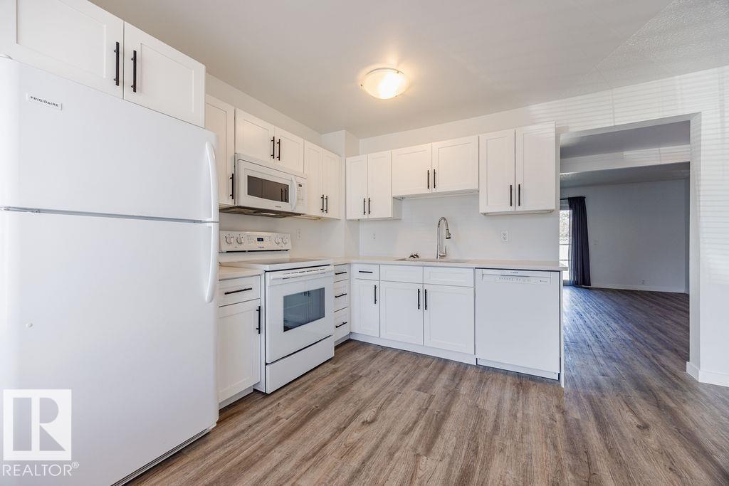 Photo 8 at 22 - 2030 Brentwood Boulevard, Broadmoor, Sherwood Park