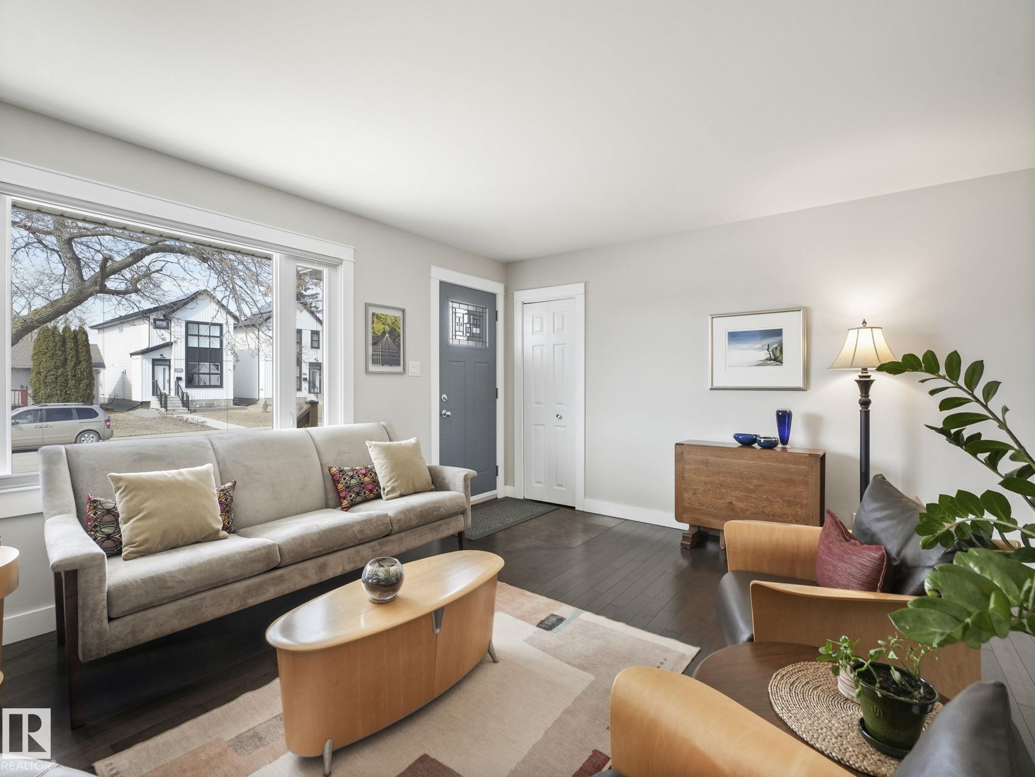 Photo 8 at 9615 159 Street NW, Glenwood, Edmonton