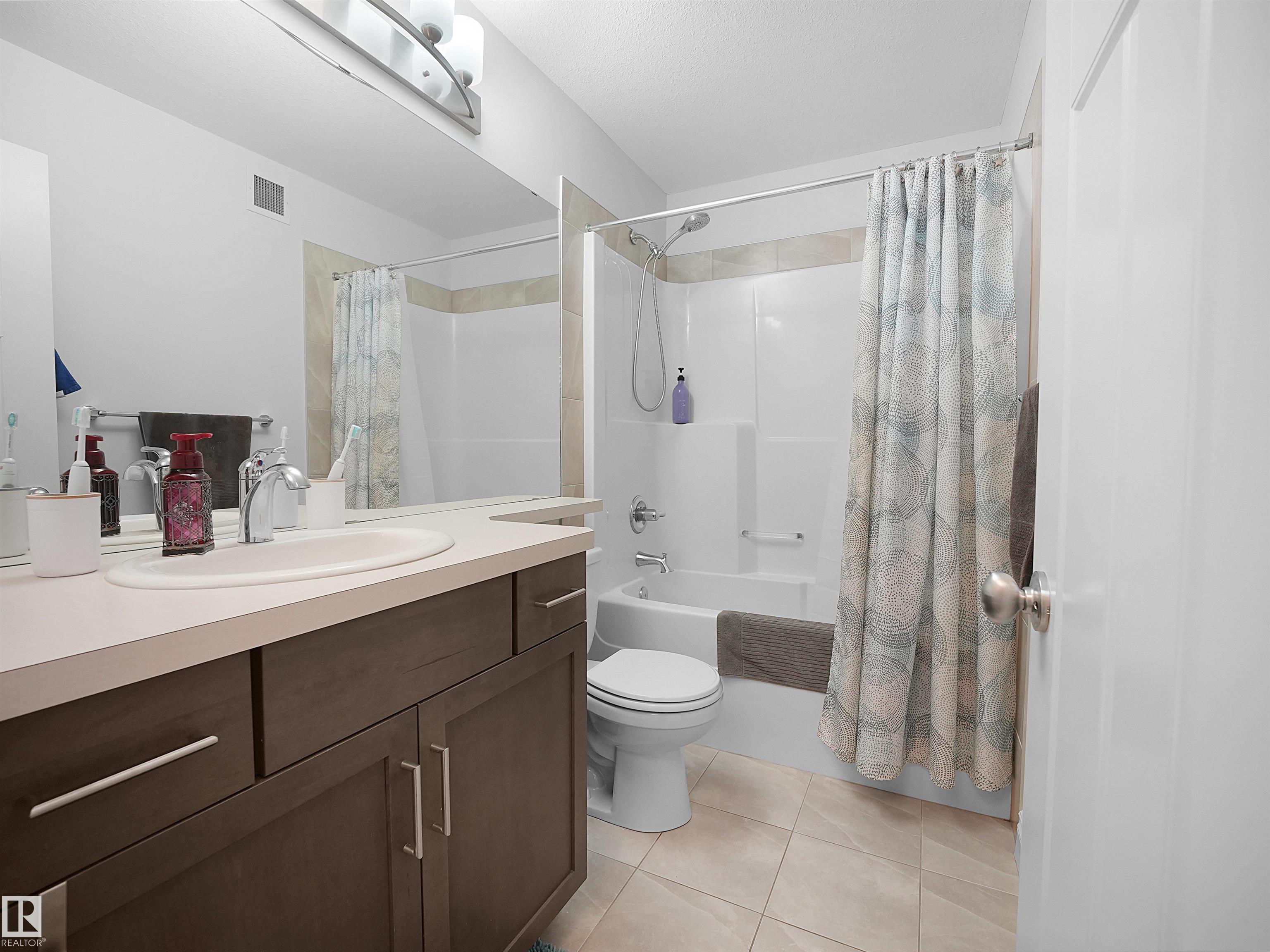 https://zimg.paragon.ice.com/ParagonImages/Property/PM/RAE/225395370/32/0/0/2deb2717d5e66d36419cf6abbd8b42c8/1/f533e39397c09e29718359a333fab156/225395370-4cfd84fa-85c8-430a-afdc-87be6c7334db.JPG
