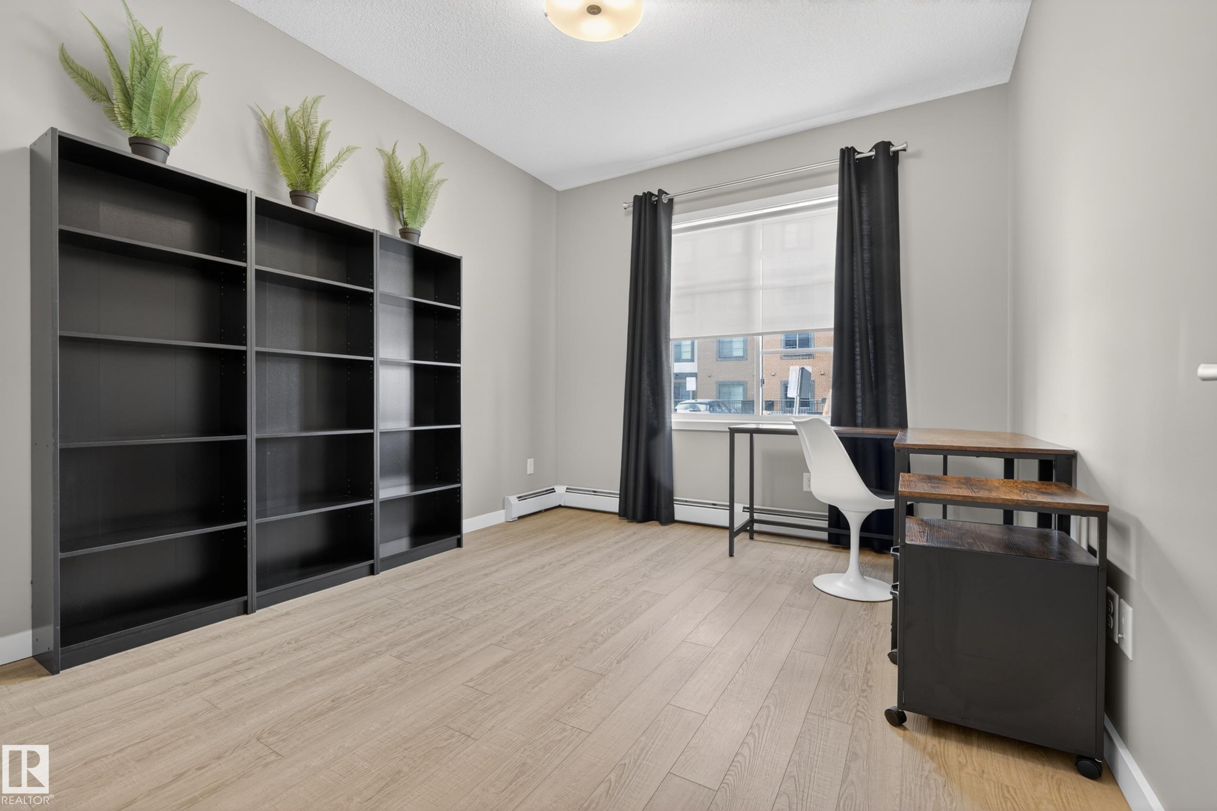 https://zimg.paragon.ice.com/ParagonImages/Property/PM/RAE/225395399/9/0/0/88b2cb0631d3a710c67c0b2c3ccd91f4/1/656de3b666a2e1ec1cb60ea07508b5d3/225395399-67c21ca3-1fc7-478a-a10c-0e6275fe9d7f.JPG