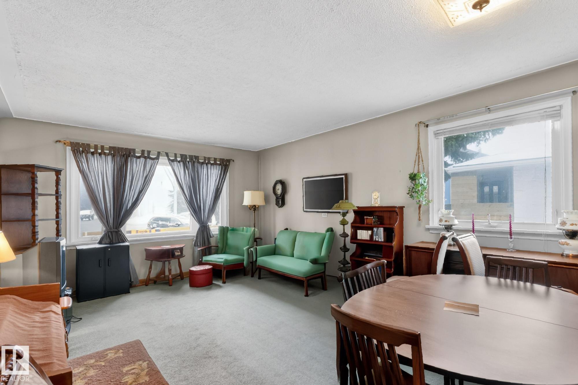 Picture for 11255 71 AV NW