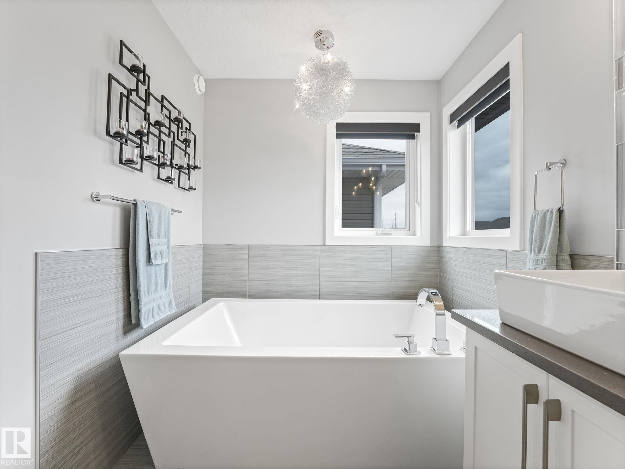 https://zimg.paragon.ice.com/ParagonImages/Property/PM/RAE/225395423/48/0/0/42996b7b2e8699f42960848a93631ddf/1/c1c83cc48d2e1c427497c4fefa6479b9/225395423-dce02f28-d1ce-4284-a048-b057a16e06e4.JPG
