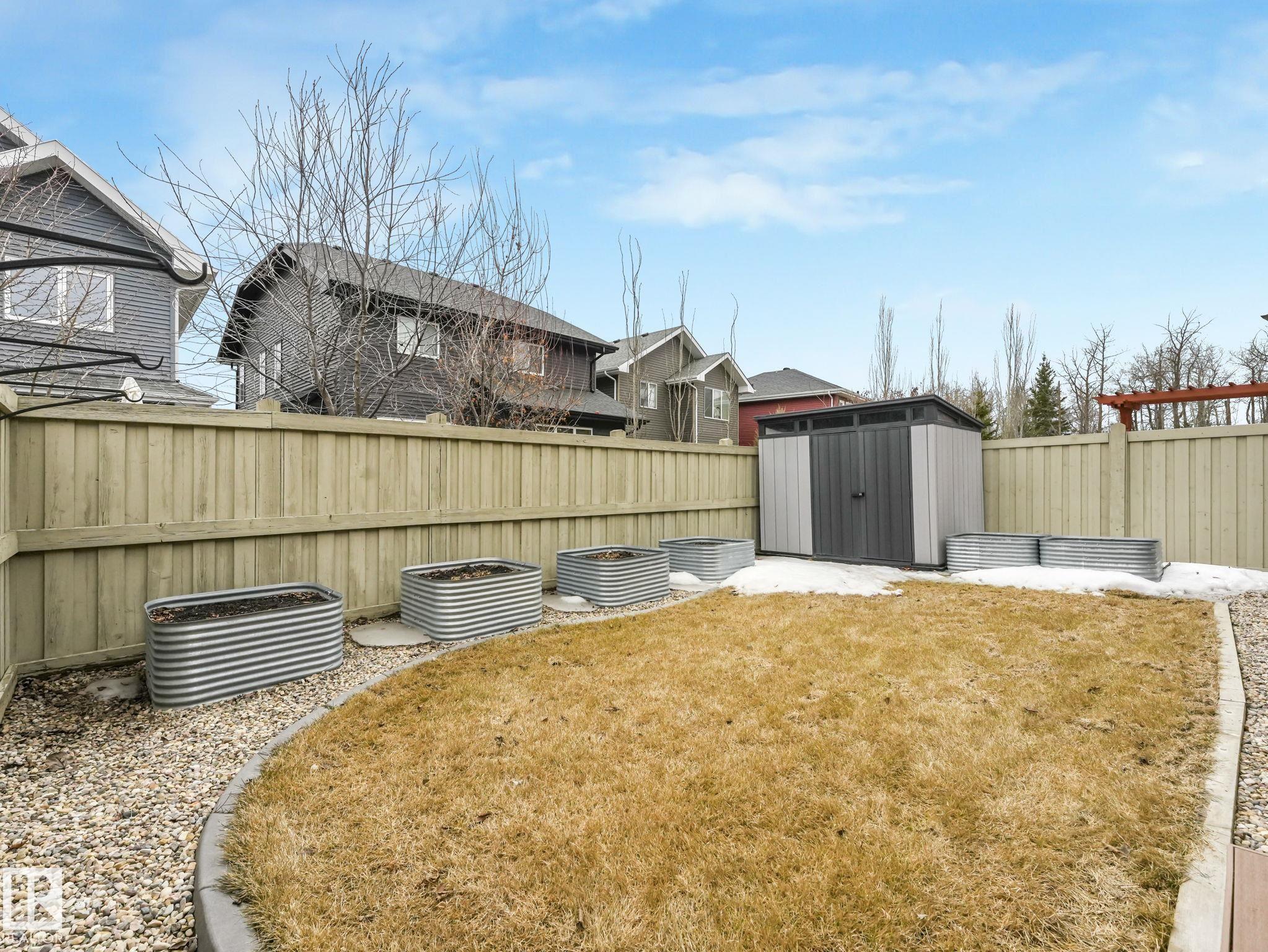 https://zimg.paragon.ice.com/ParagonImages/Property/PM/RAE/225395423/56/0/0/e2fcbe447cc121d9bed6e1fa27f6f976/1/c1c83cc48d2e1c427497c4fefa6479b9/225395423-c1ec4b2c-1731-4d73-8626-bd3bb378f9b4.JPG
