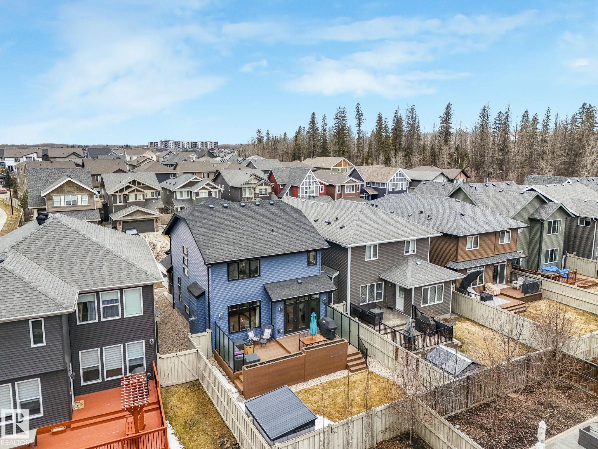 https://zimg.paragon.ice.com/ParagonImages/Property/PM/RAE/225395423/64/0/0/4e6718bfb17108cde15018d04a8d9521/1/c1c83cc48d2e1c427497c4fefa6479b9/225395423-c42d4409-9913-4cd2-9c49-9b73a51086d1.JPG
