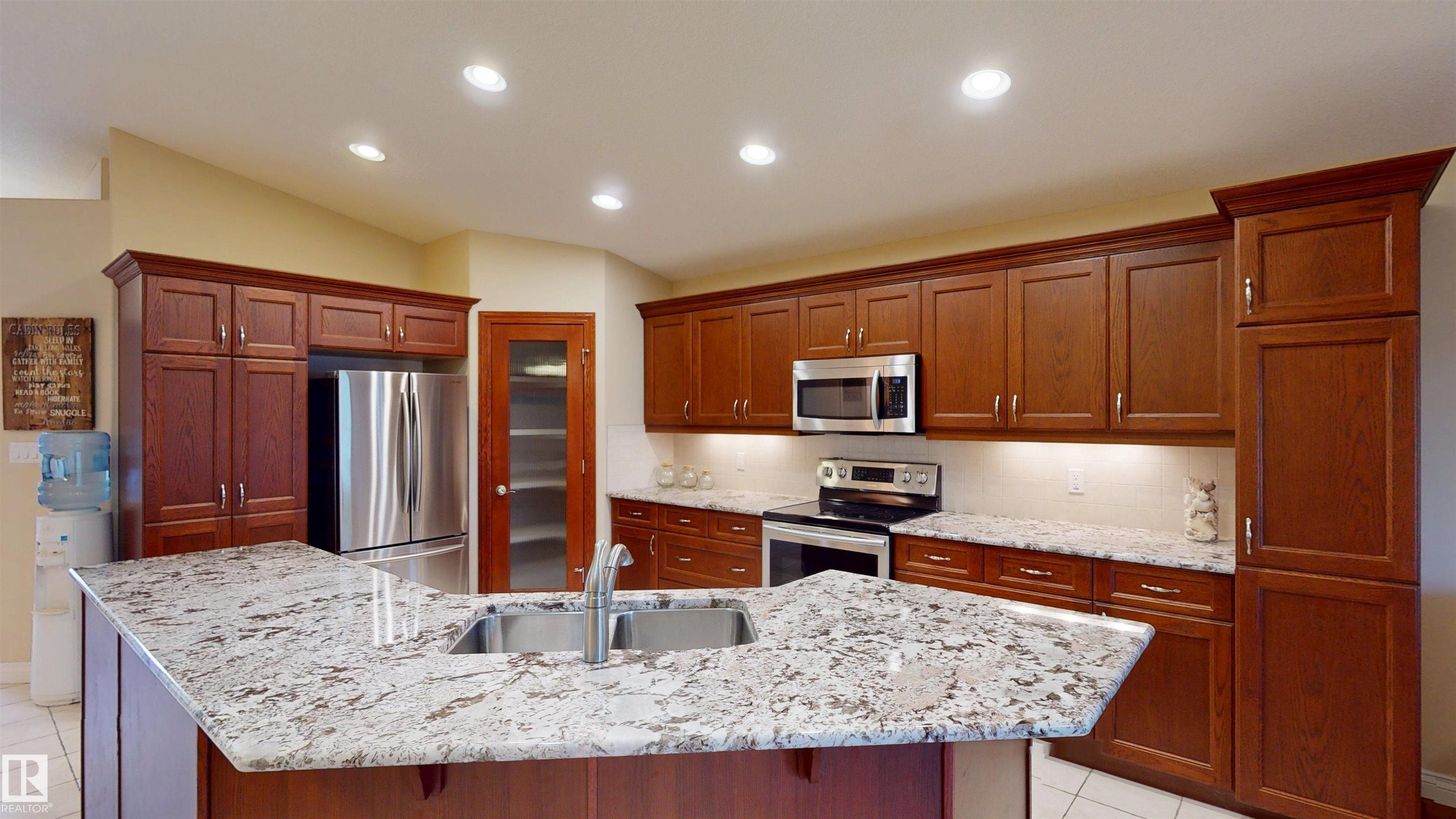 Photo 12 at 17 53026 Rge Road 43, Rizzie Beach, Rural Parkland County