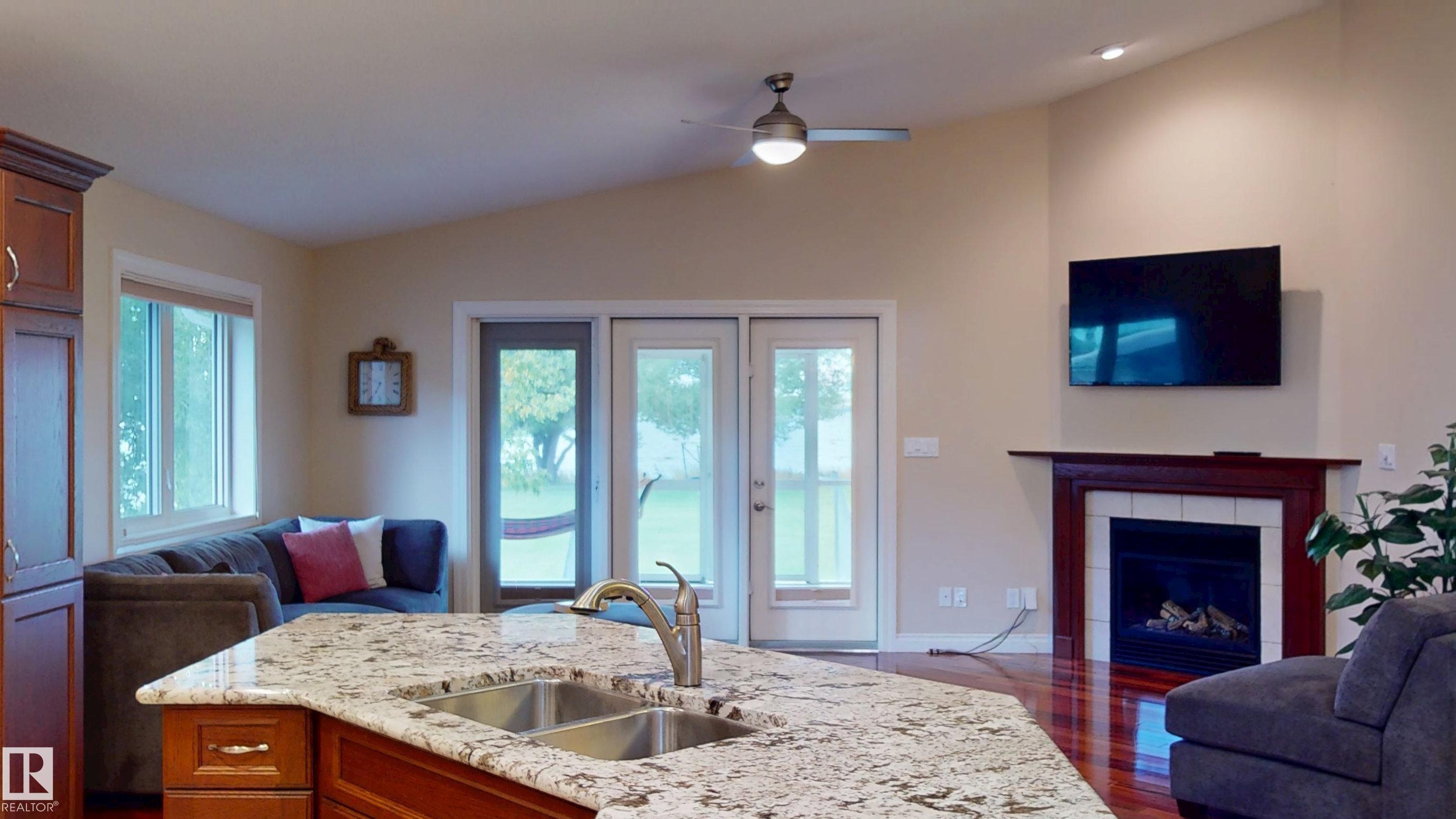 Photo 14 at 17 53026 Rge Road 43, Rizzie Beach, Rural Parkland County