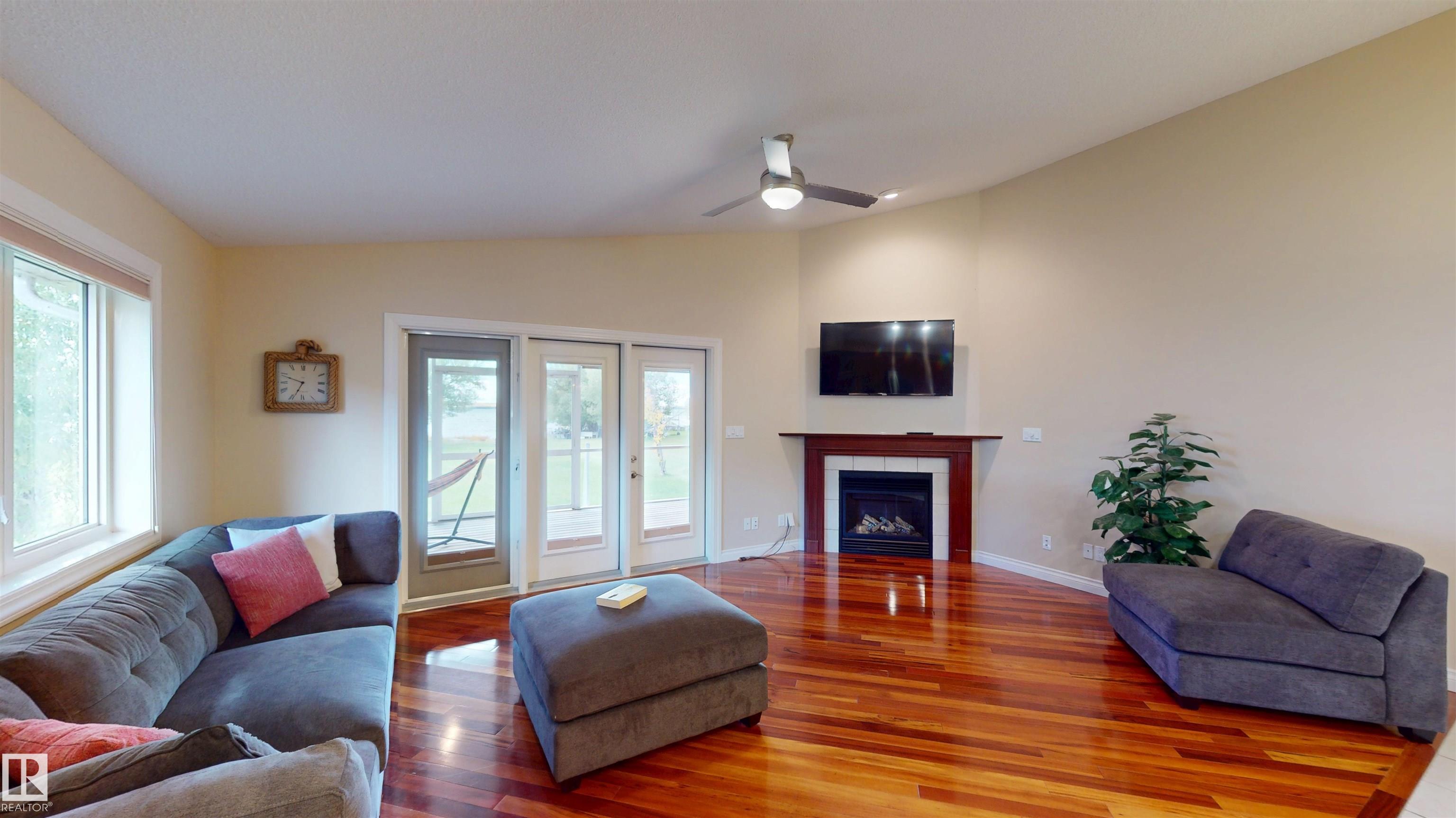 Photo 15 at 17 53026 Rge Road 43, Rizzie Beach, Rural Parkland County