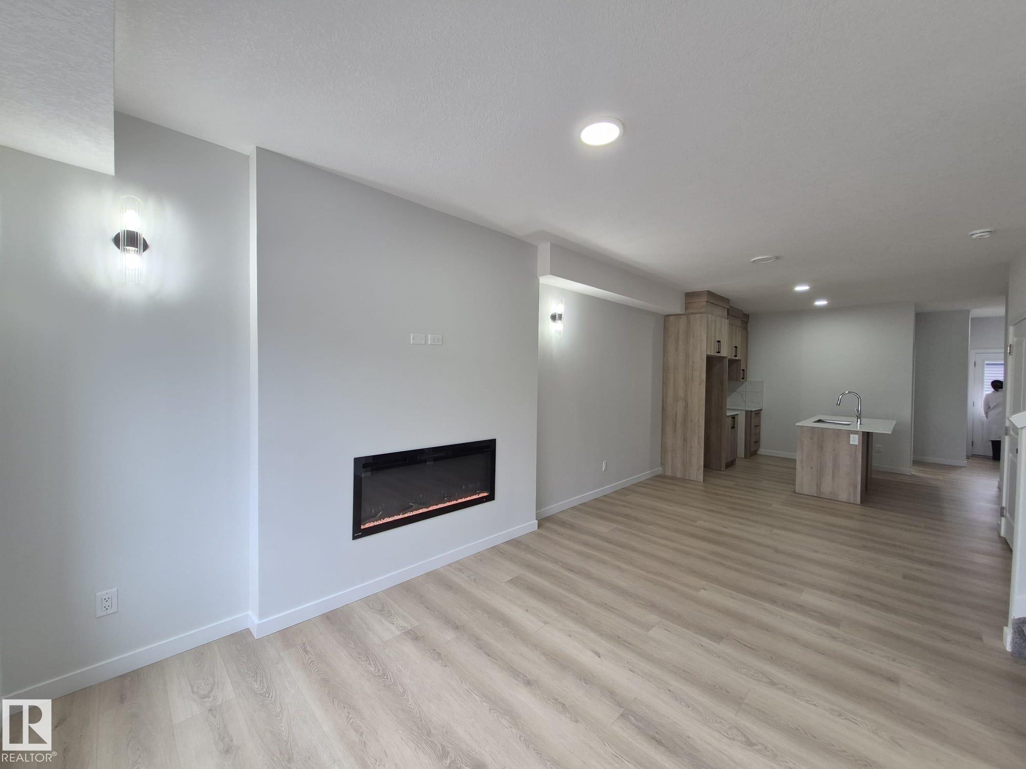 6379 King Wynd SW, Keswick, Edmonton