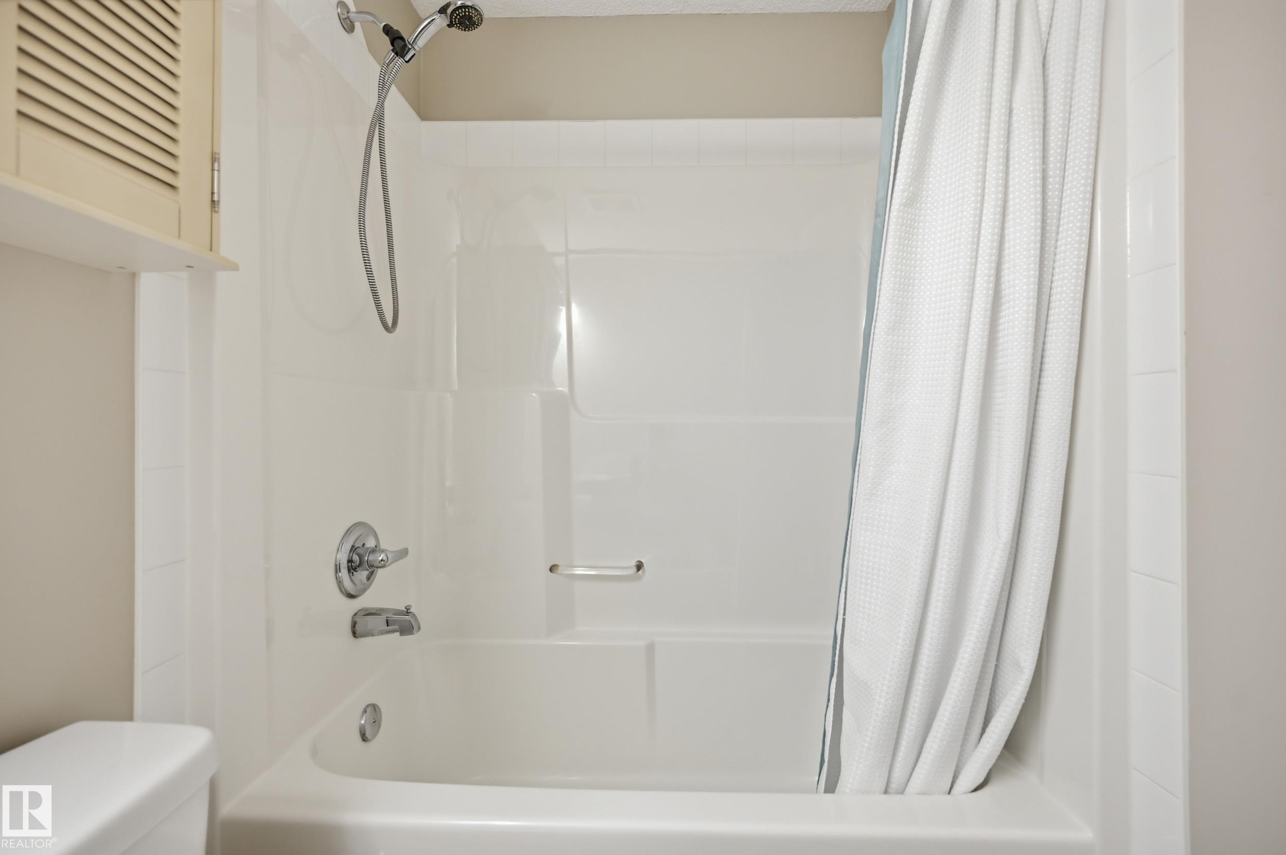 Photo 19 at 14 Vivian Way, Spruce Village, Spruce Grove